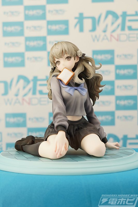 十三機兵防衛圏』食パンをくわえた姿が可愛い冬坂五百里のフィギュア