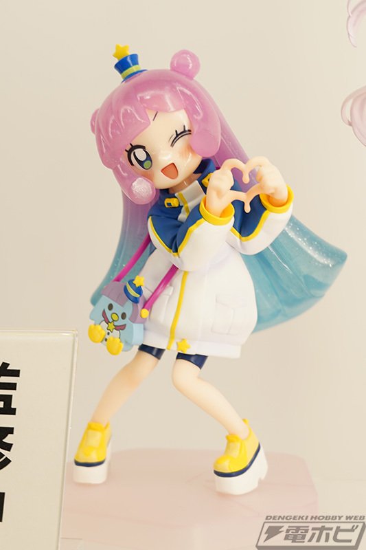 魔女の旅々』イレイナ サマーバカンスver.の彩色見本が初展示