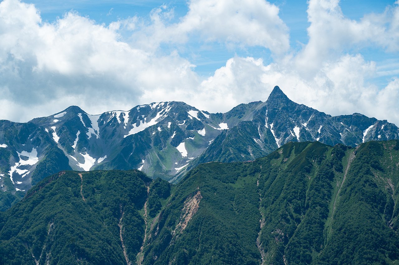 安曇野五月晴れ　常念岳をのぞむ 安曇野の風景 #長野県 #安曇野 #安曇野の風景 #有明山 #常念岳