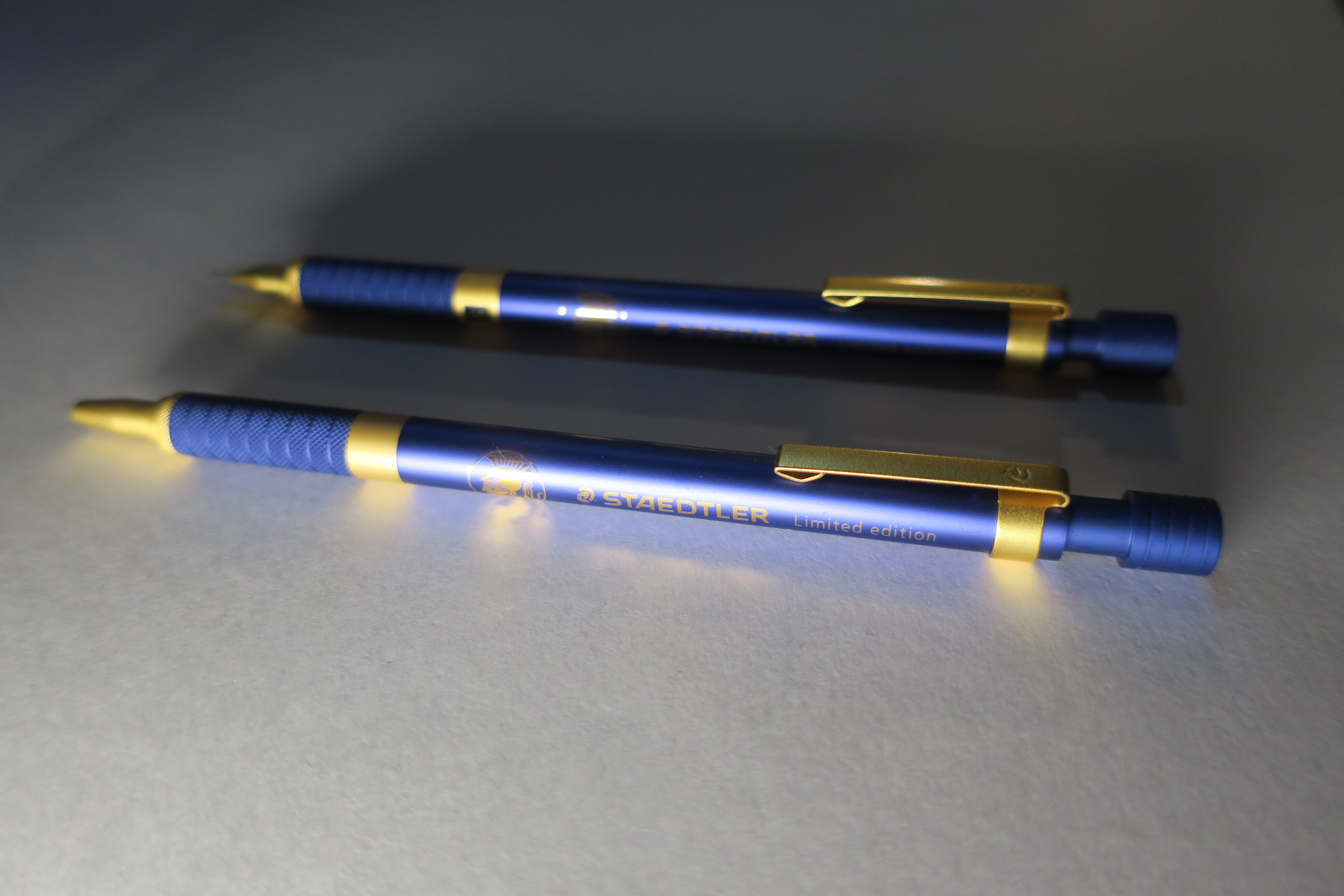 STAEDTLER 92535 42525 50th記念 ロイヤルブルー｜KotaKoiKa