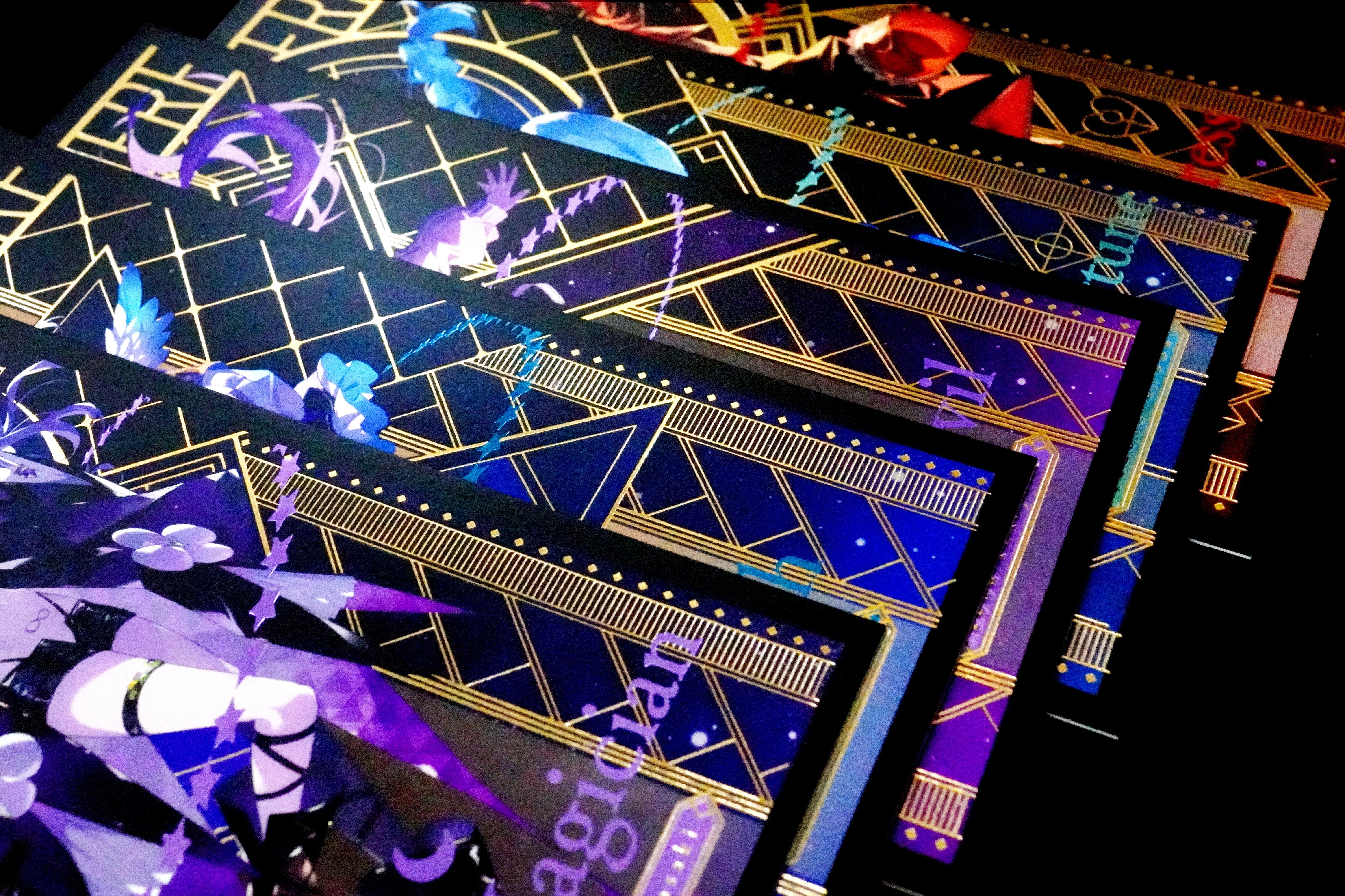 カードへの繊細箔押し 怒涛の10回戦！ 」｜コスモテック