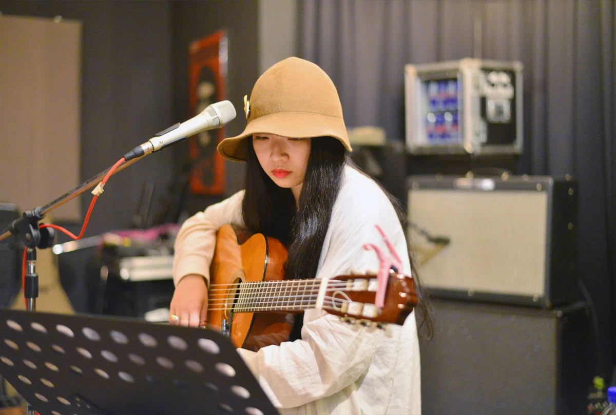 青葉市子「重たい睫毛」について|voyage