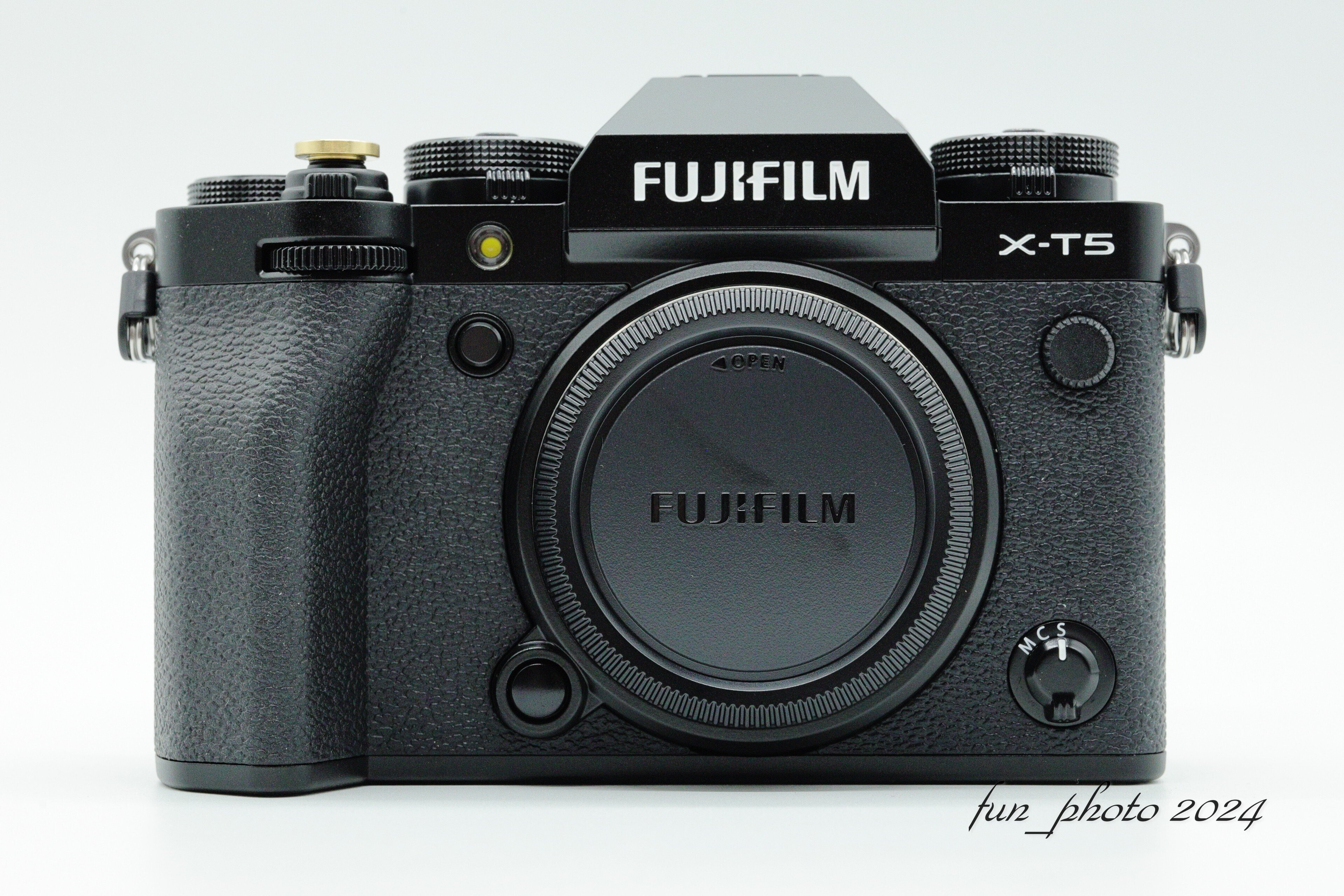 美品】FUJIFILM X-T5 ボディ／ショット数6846 富士フイルム「X-T5