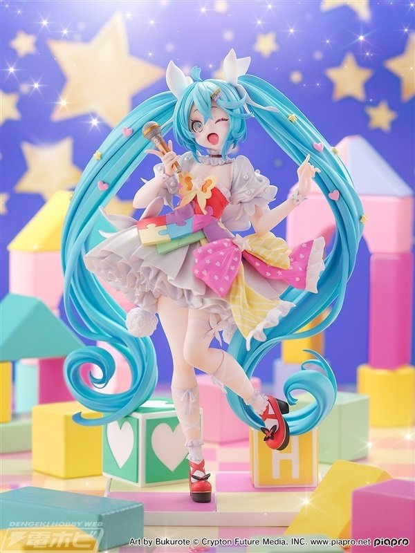 元気いっぱいな笑顔やカラフルなドレスがキュートな初音ミク！ぶくろて