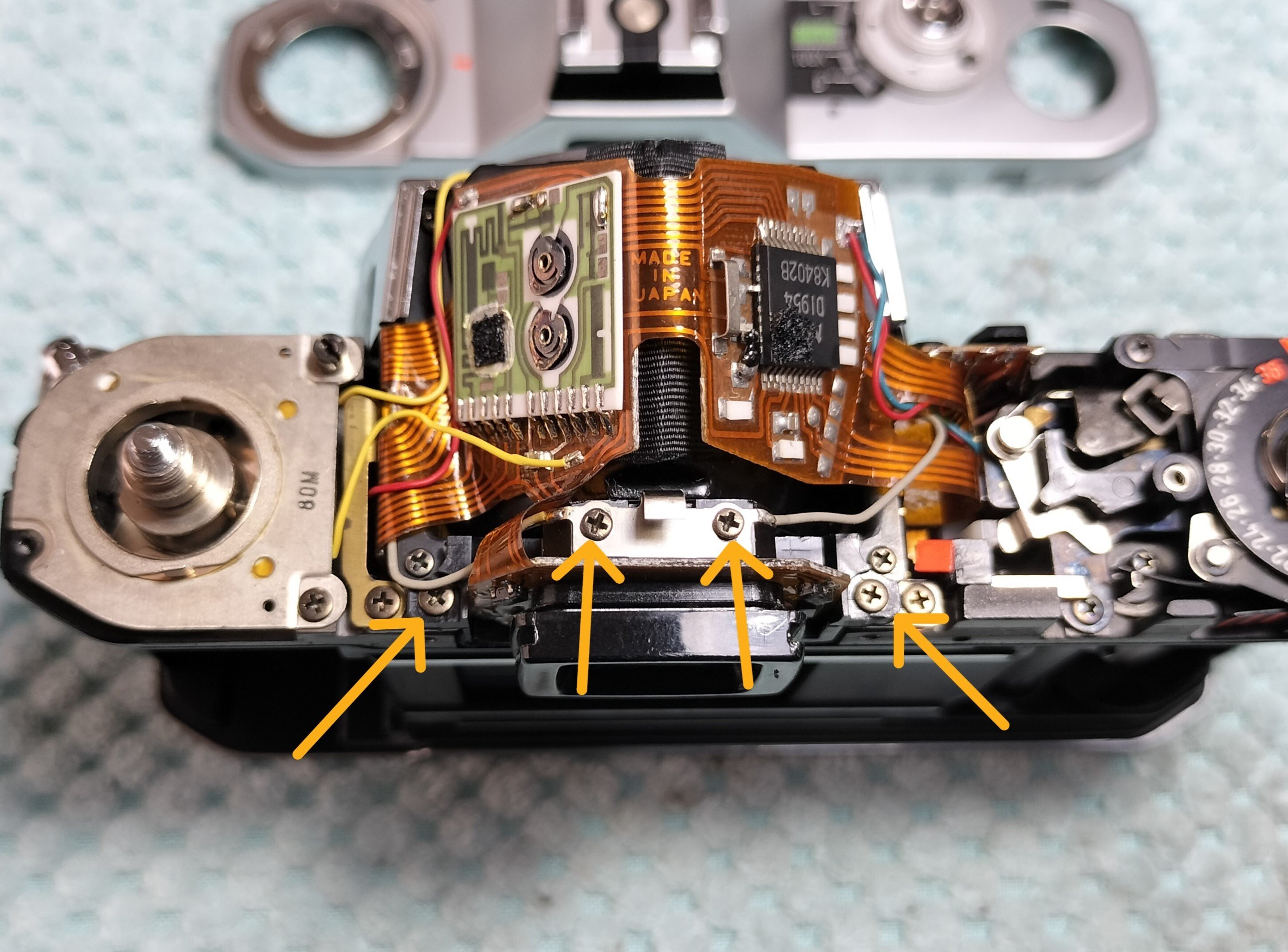 Pentax MEの分解｜フィルムカメラ修理のアクアカメラ