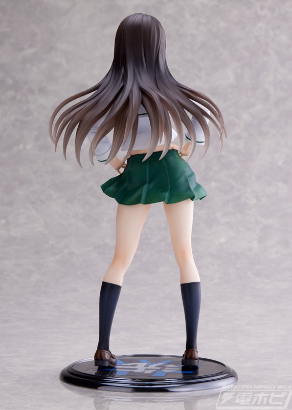 ガルパン』大洗女子制服を着こなす西住しほと島田千代の ガルパン』大洗女子制服を着こなす西住しほと島田千代の