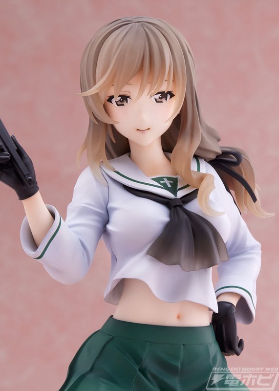 ガルパン』大洗女子制服を着こなす西住しほと島田千代の