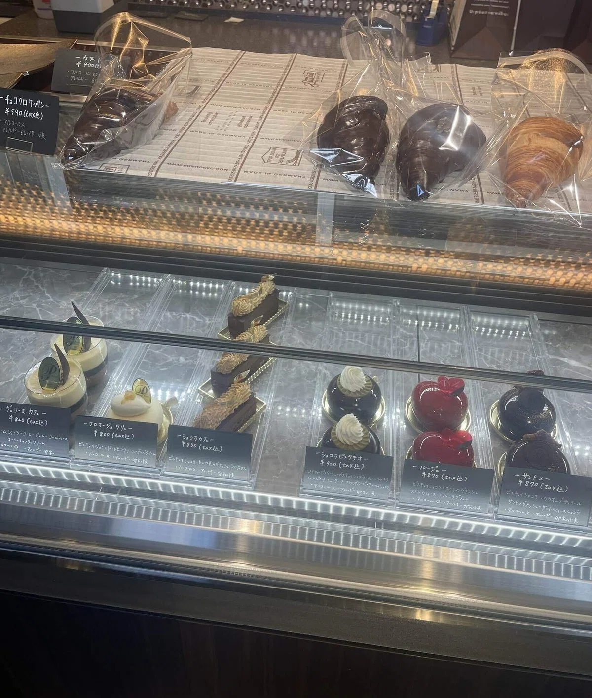 ショコラティエ タカのショーケース
