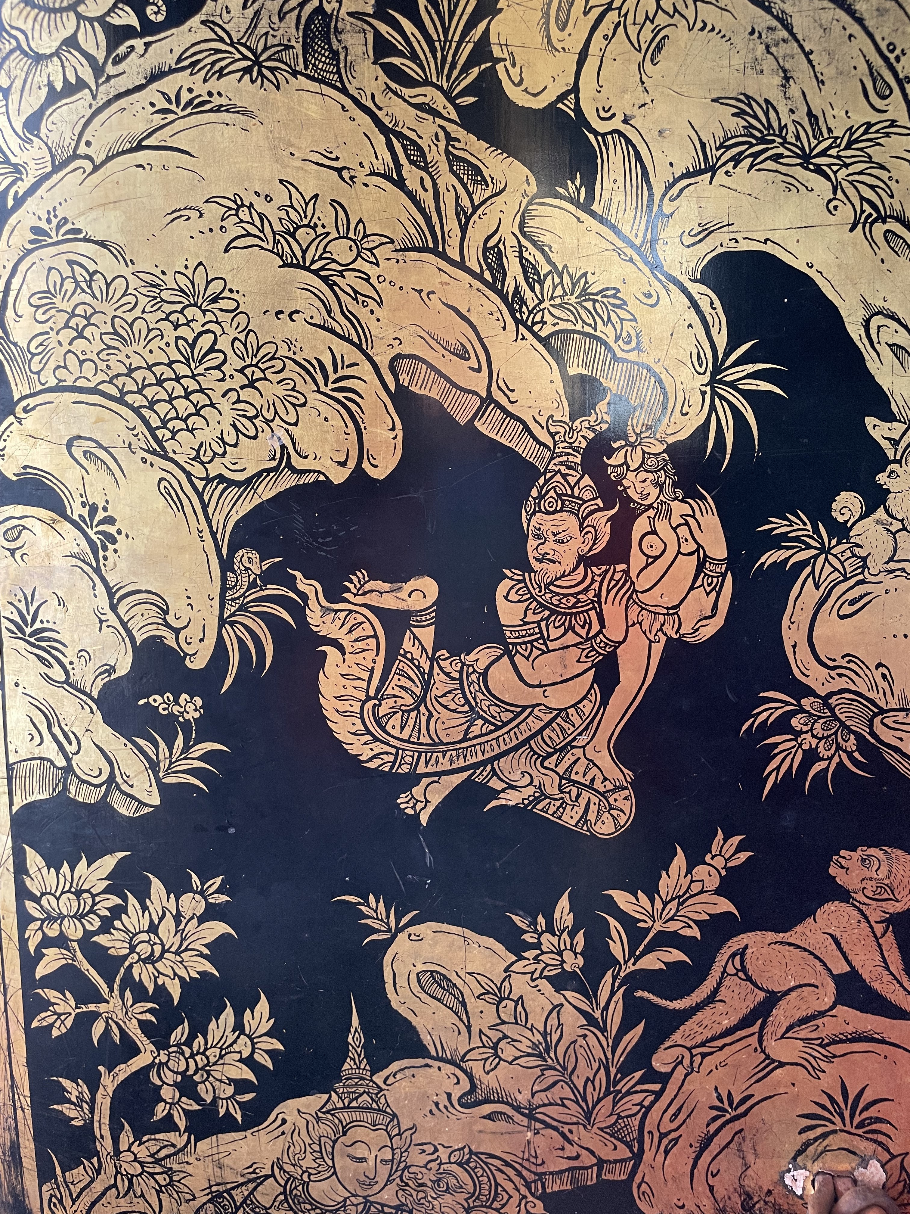 ワットチャイヤティット】ホラーみが強すぎる扉絵「乙女の果実が