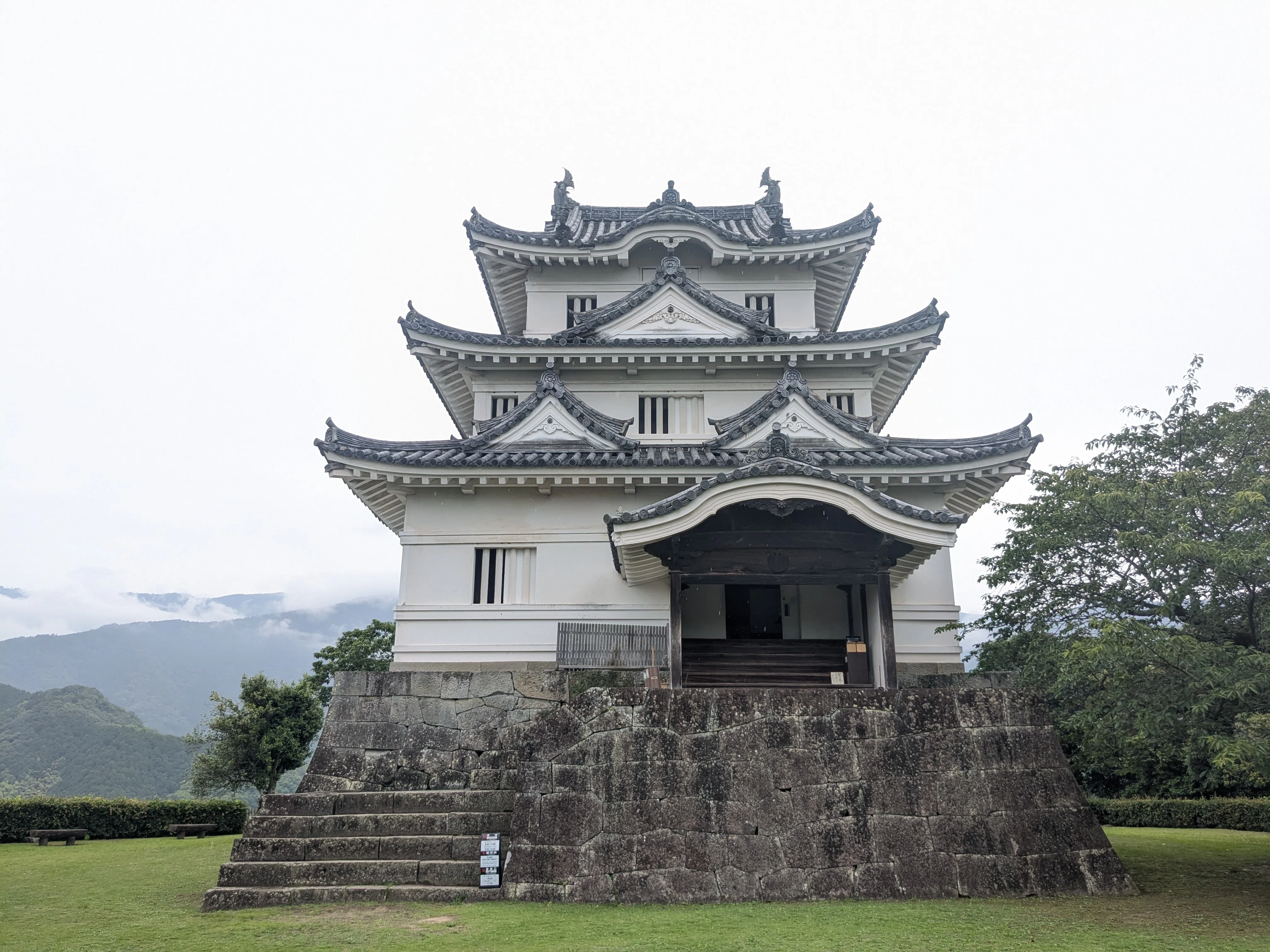 四国の現存12天守全部行ってみた③～宇和島城編｜Yuka