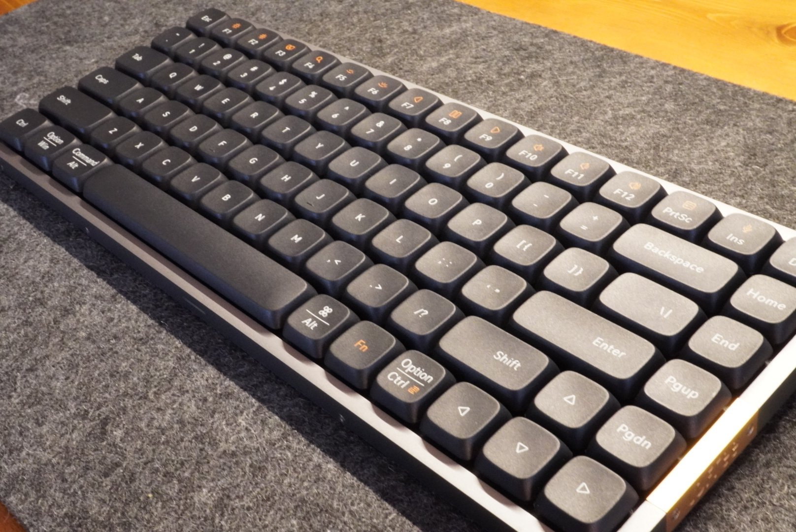 Lofree FLOW スペースグレイ PHANTOM(タクタイル)技適認証取得
