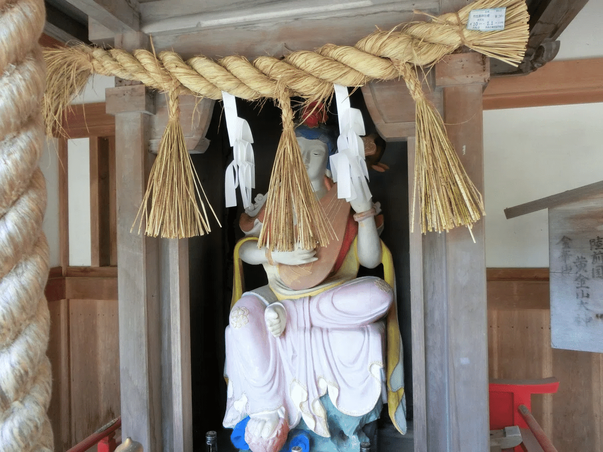 伝統的な能面 木製 赤茶色 「雷（いかづち）」 伝統的な能面 木製 赤茶色 「雷（いかづち）」 伝統的な能面 木製 赤