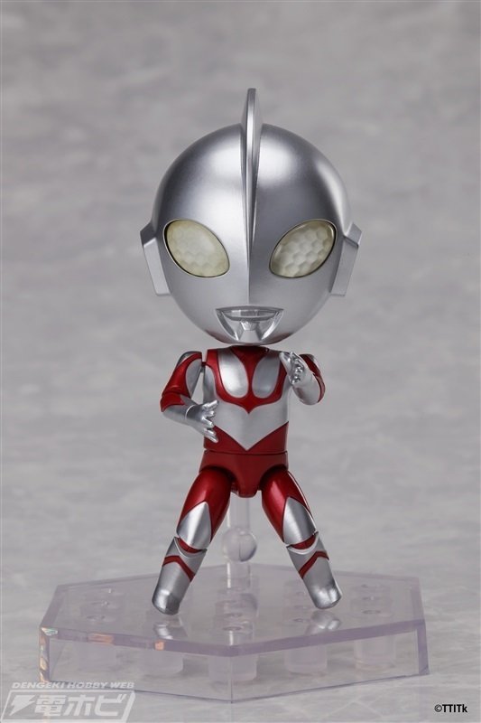 ゴジラ、エヴァ、ウルトラマン、仮面ライダーのデフォルメ可動