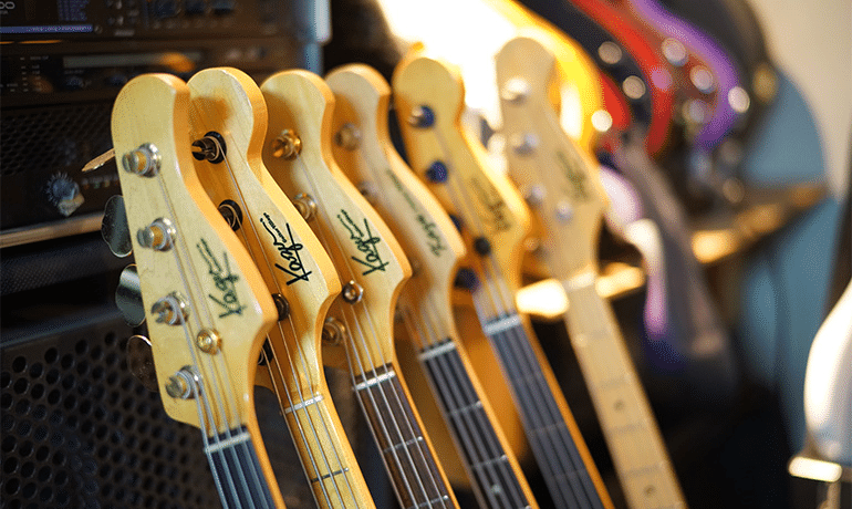 Kazu Guitar Village】自分を信じて「音色」と「形状」をひとつに