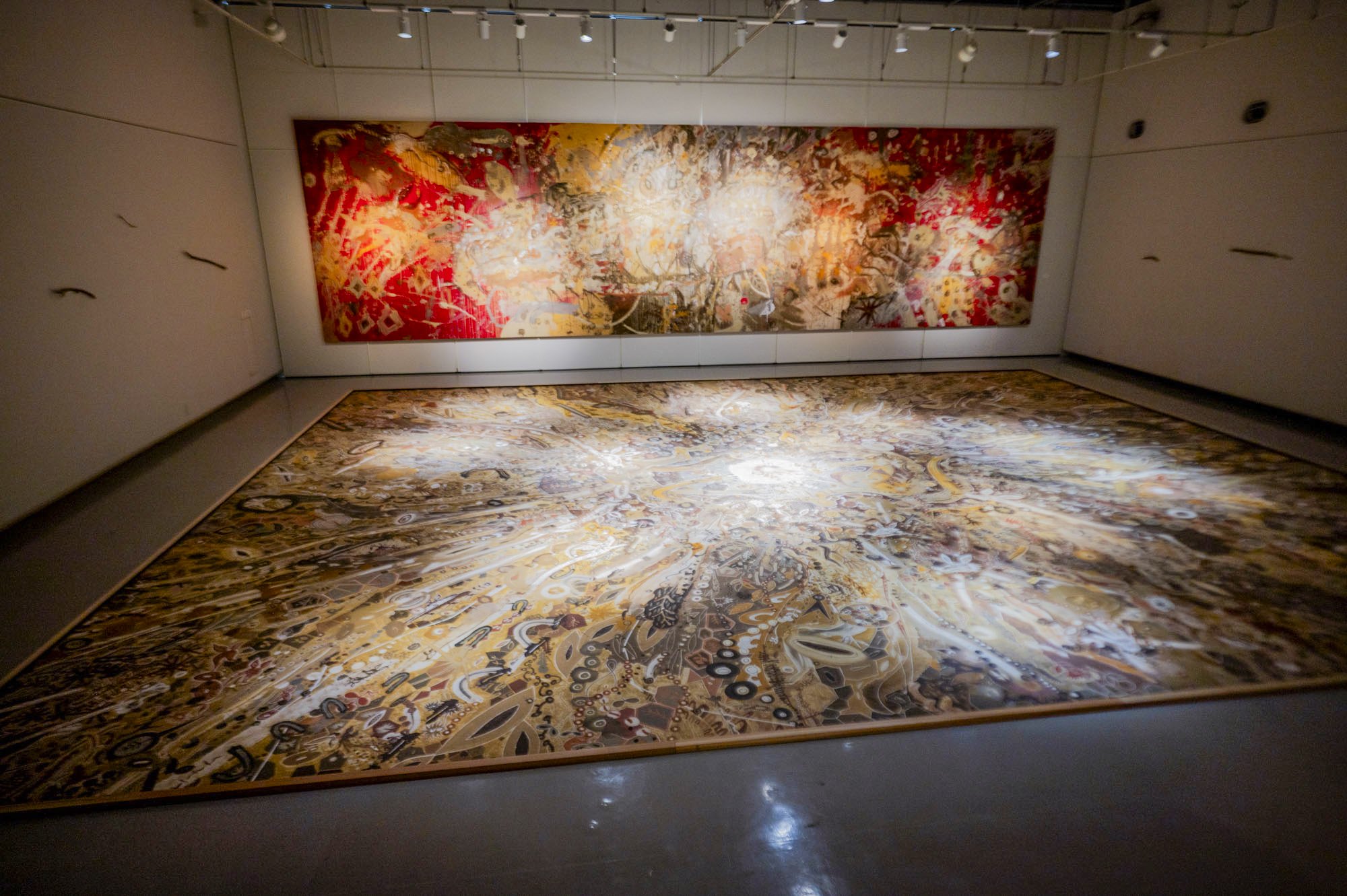 淺井裕介展 星屑の子どもたち」＆「小松宏誠展 光と影のモビール