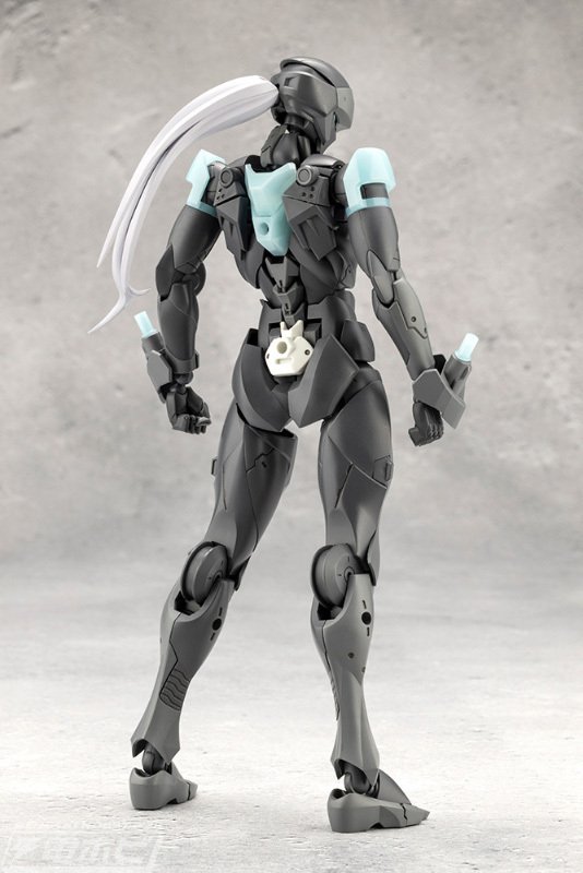 無限邂逅メガロマリア』牧師をモチーフにした男性型キャラクター