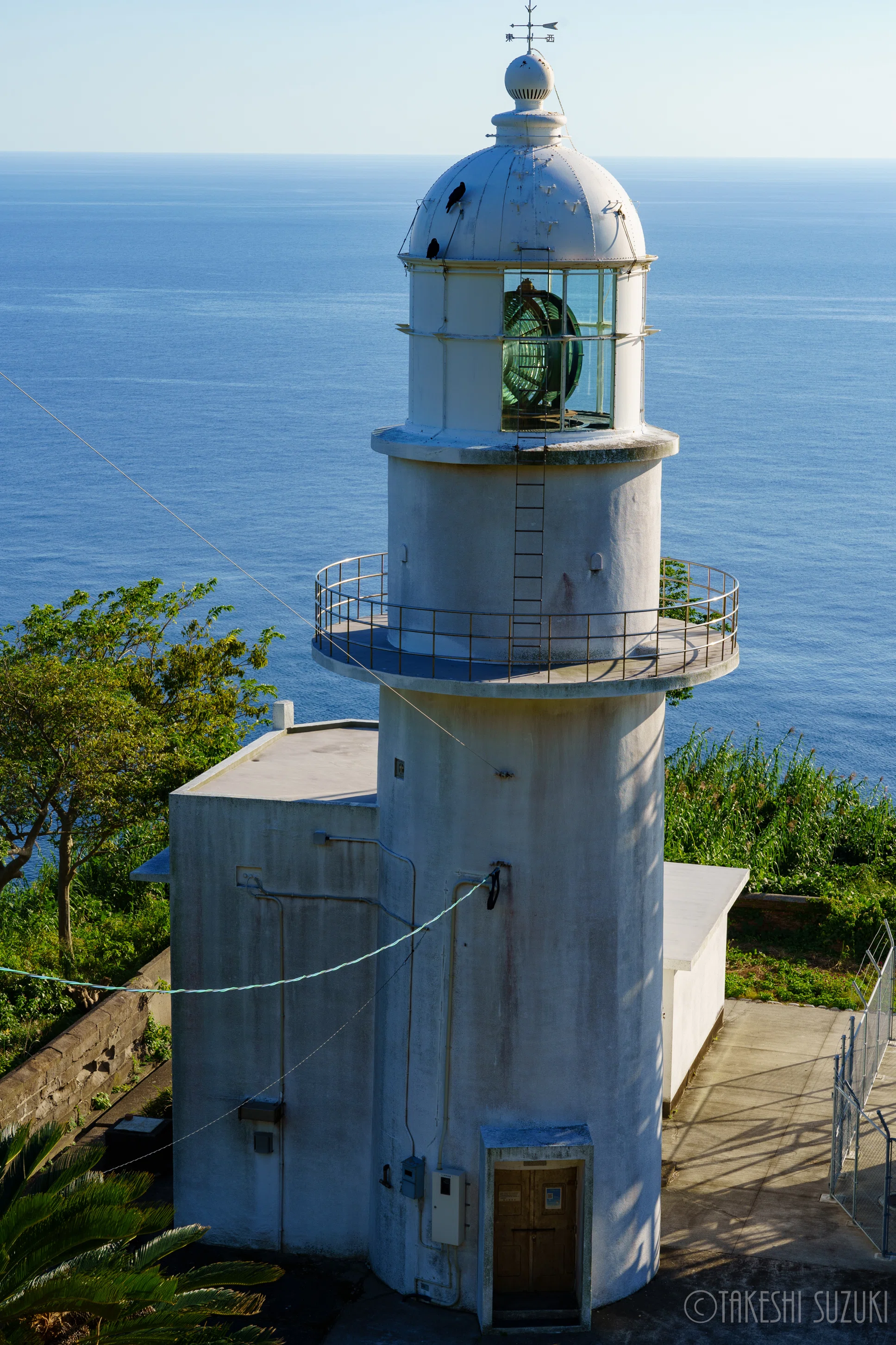 釣掛埼灯台｜鹿児島県薩摩川内市下甑町｜すずきたけし