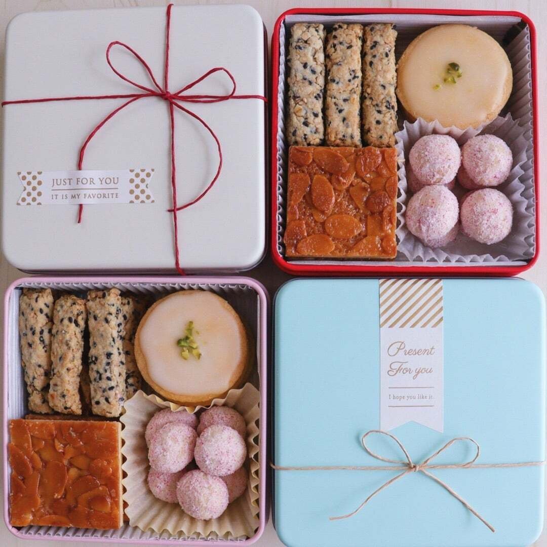 Spin プライズ限定 クッキー缶　お菓子　空き缶　中身無し　4点 Spin プライズ限定 クッキー缶 お菓子 空き缶 中身無し 4点 Spin