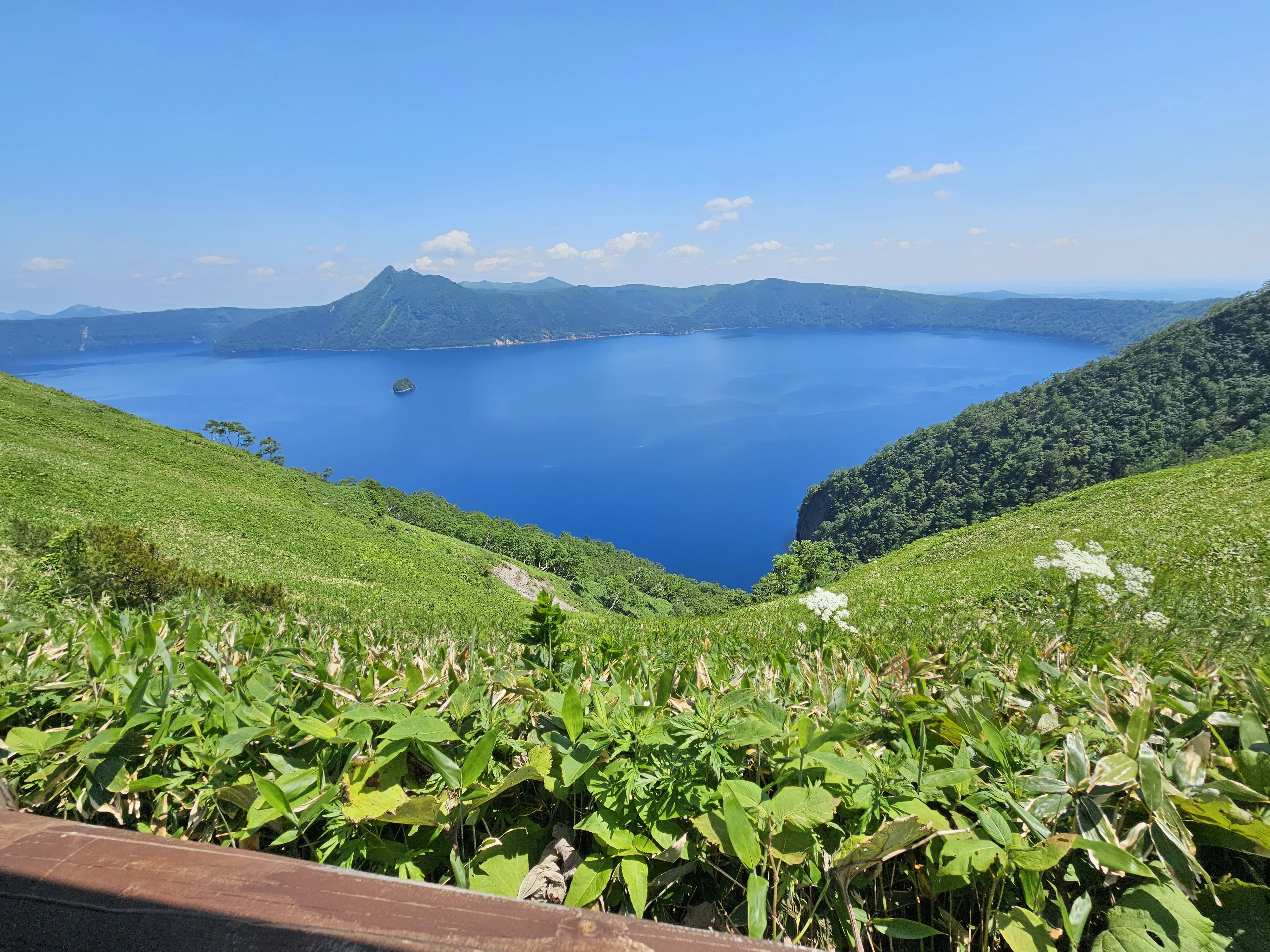 霧の摩周湖は、ピーカン｜旅する飲んべえ·さちこ
