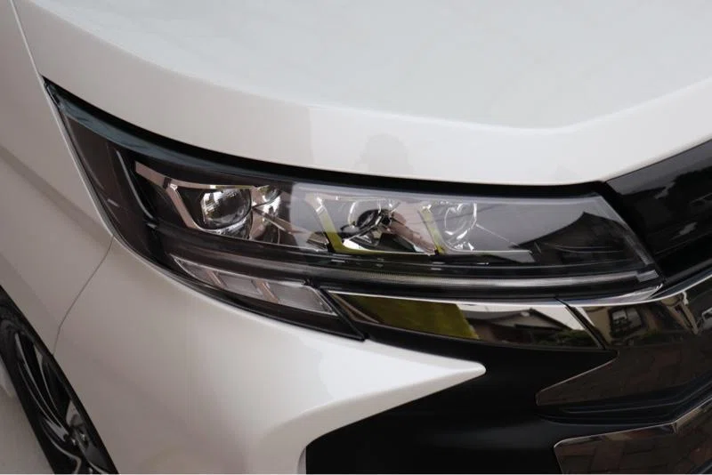新車外し 純正 90 ノア NOAH プロジェクターLED ヘッドライト 左 90 