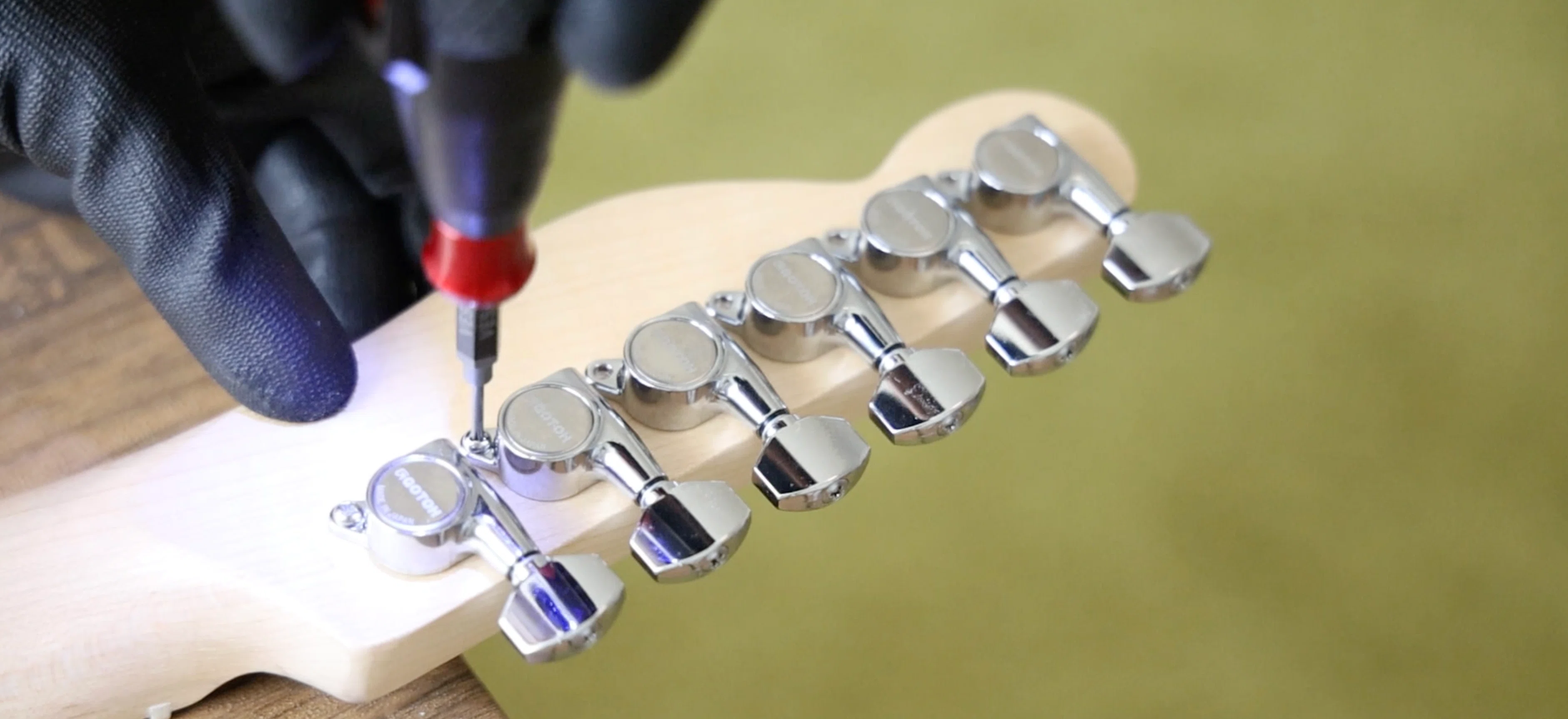 Squier fender STRATOCASTER ラージヘッドネック交換 Squier fender STRATOCASTER ラージヘッドネック交換 フェンダー