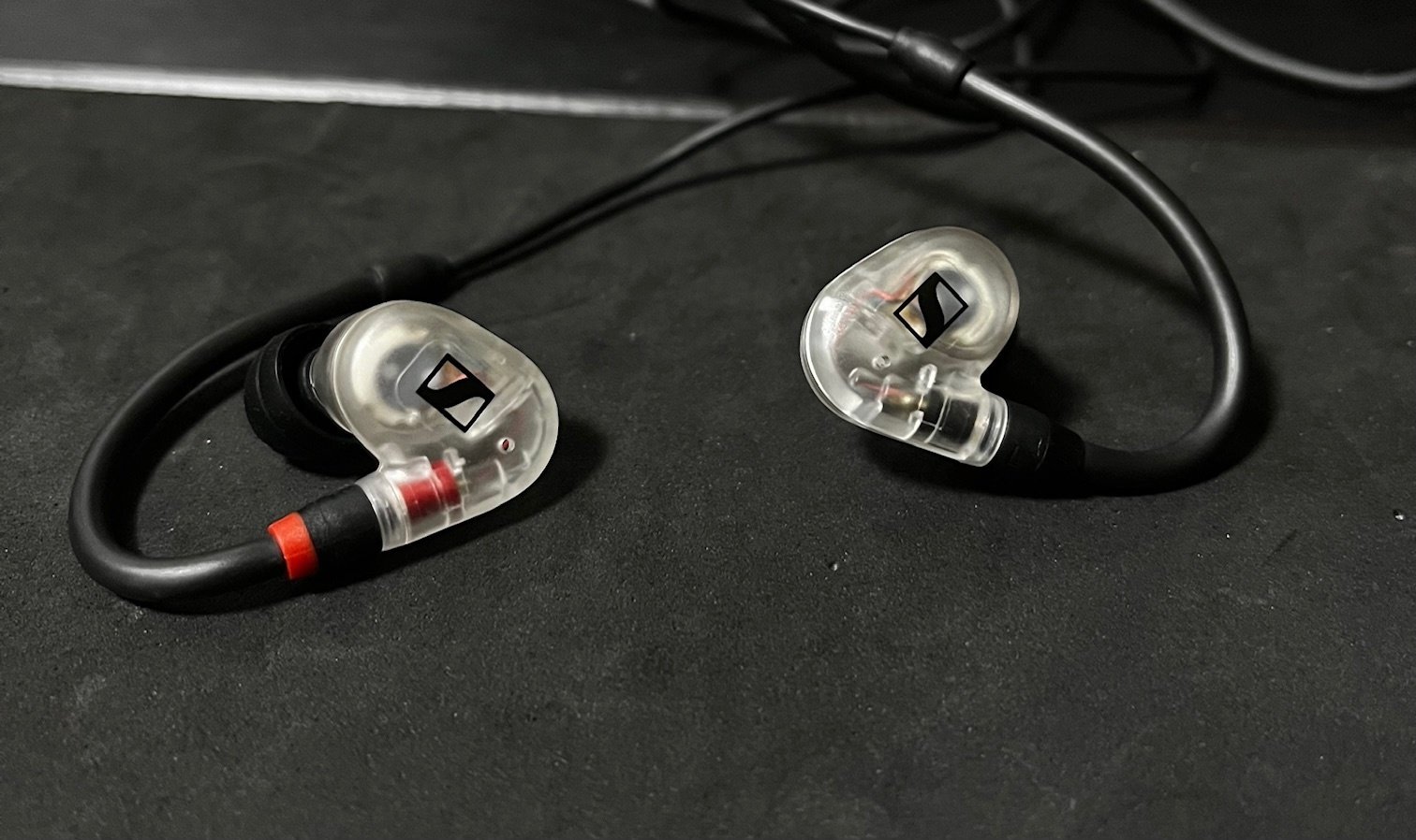 イヤホン】ゼンハイザーIE100PROレビュー：IE200との比較とShure
