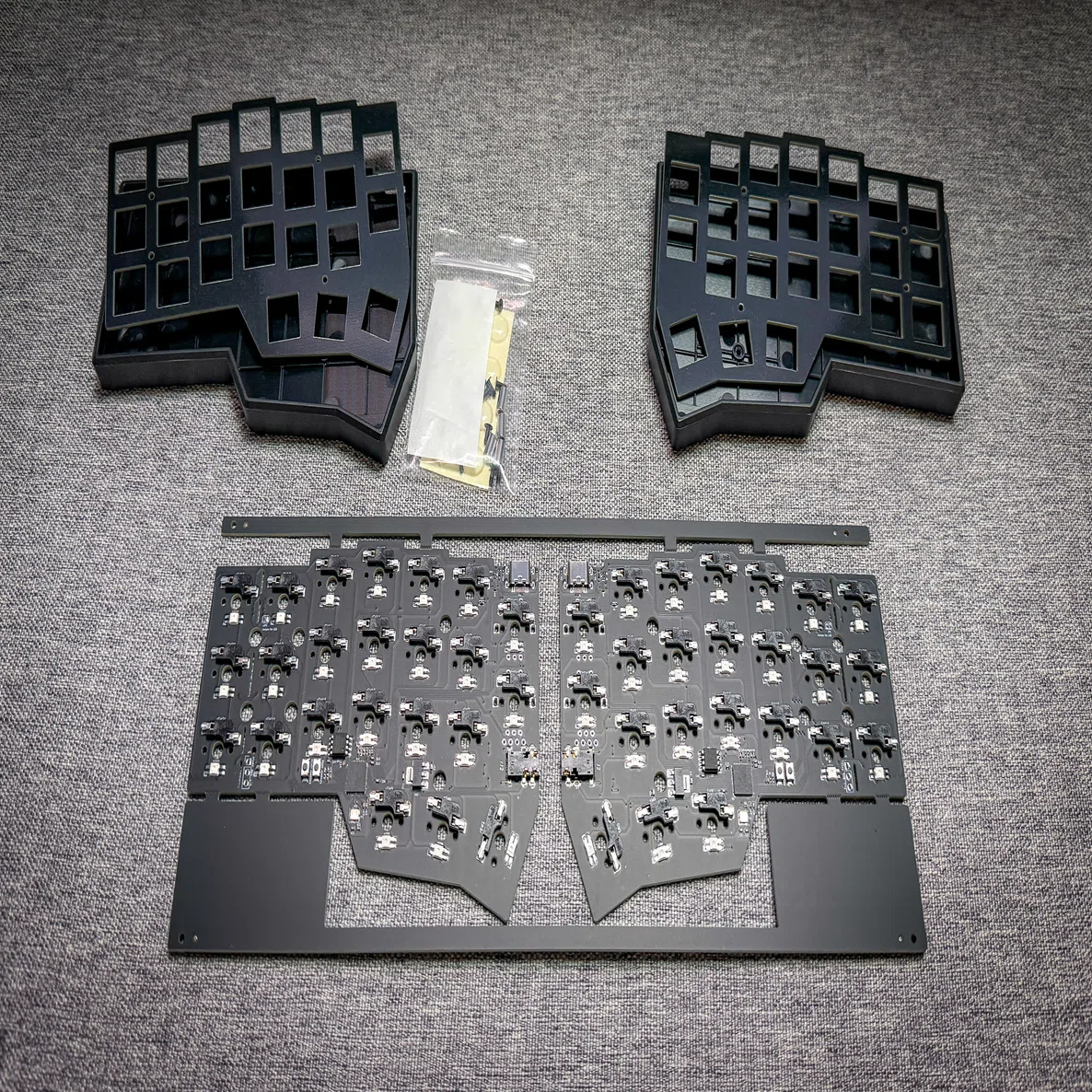 新品】 corne v4 cherry アクリルトップ グリーン LED有 【公式通販 