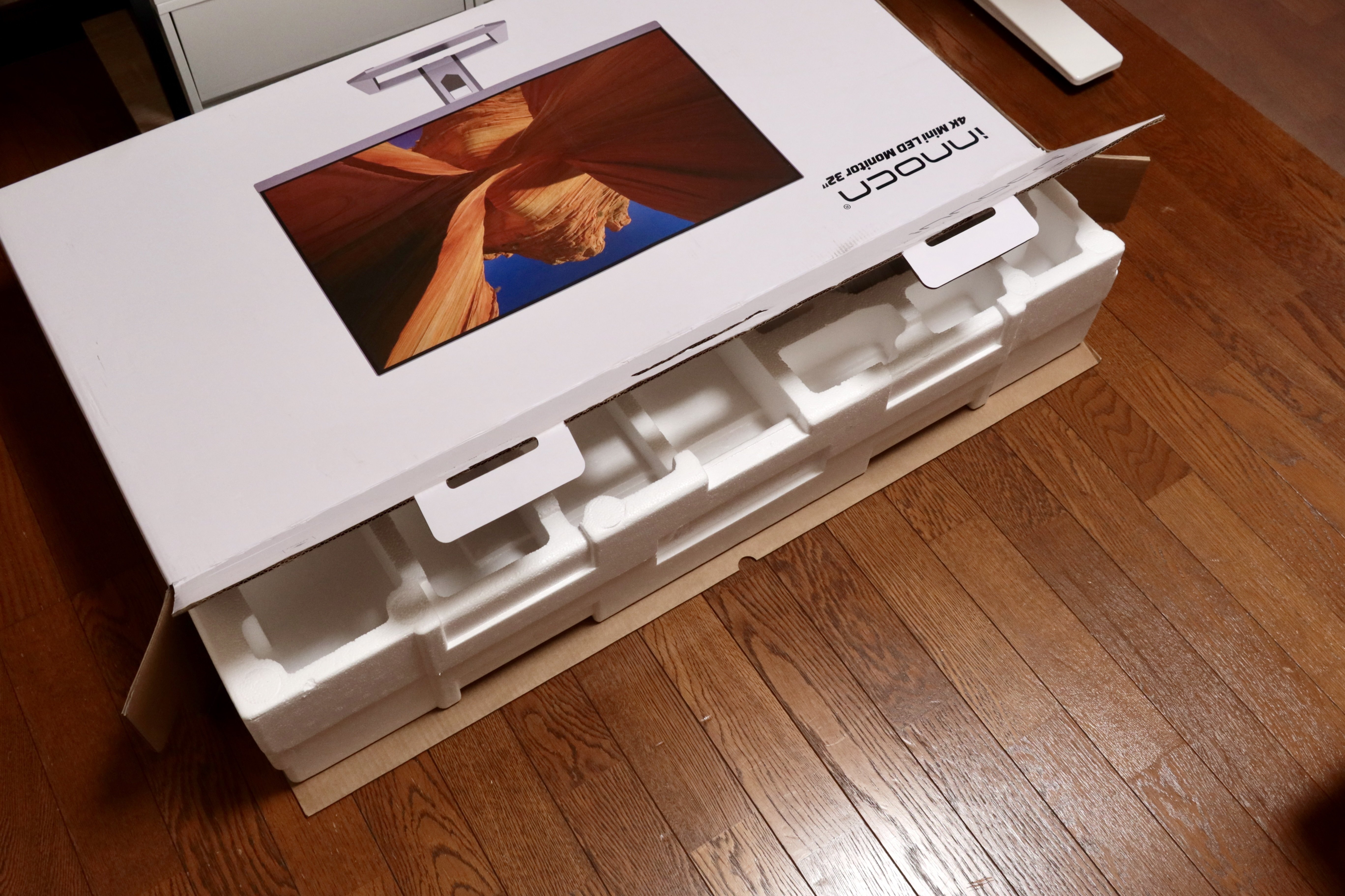 INNOCN 32M2V レビュー：圧巻の映像美を堪能できる超コスパな32