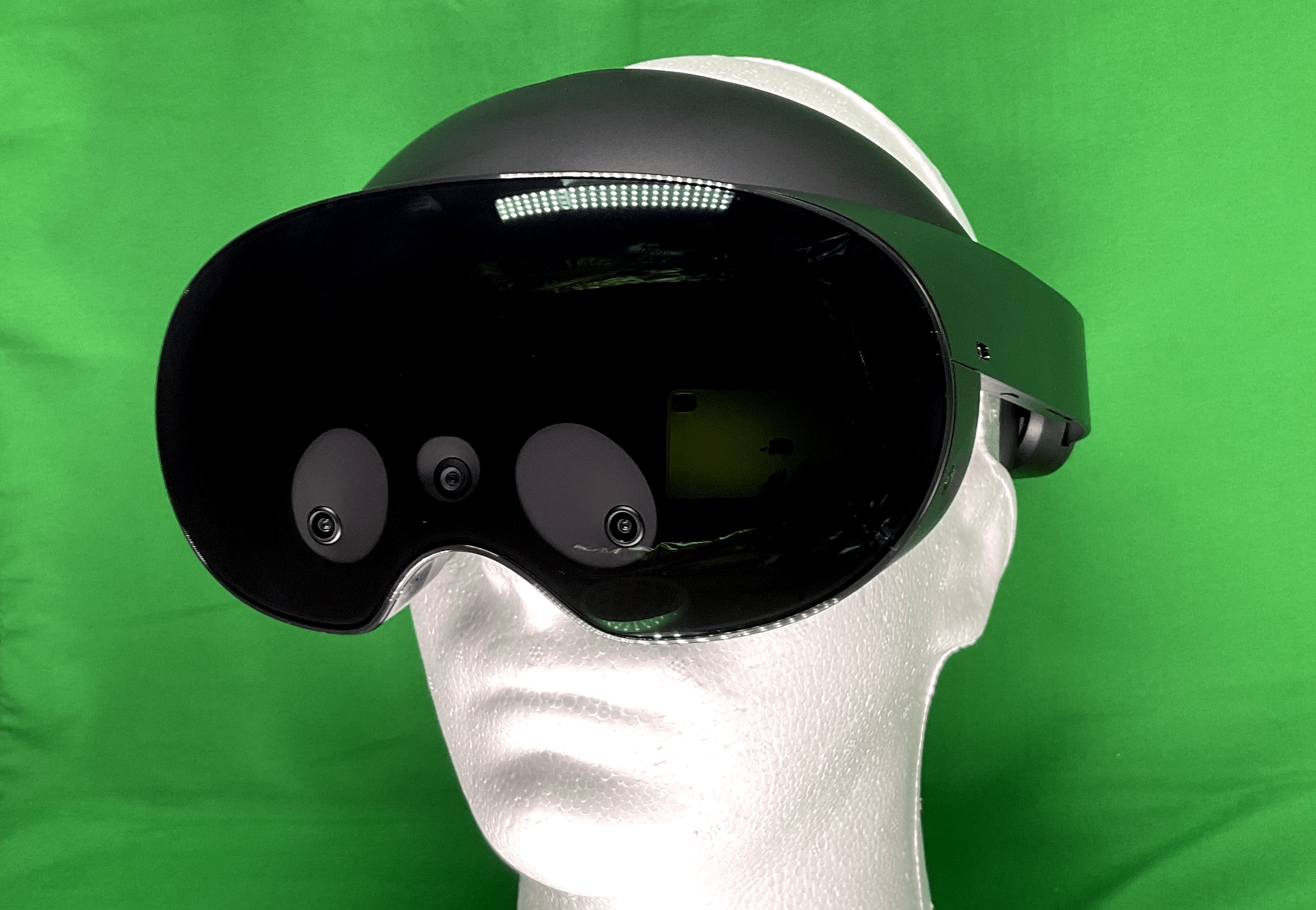 Meta Quest Pro 256GB 本体一式 アイトラ／フェイストラ対応 pro quest