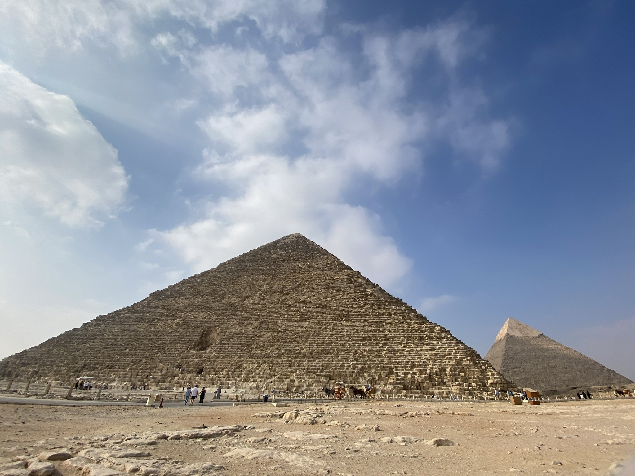 ピラミッドとエジプト麺活【前田家の世界一周】｜世界一周中のけい