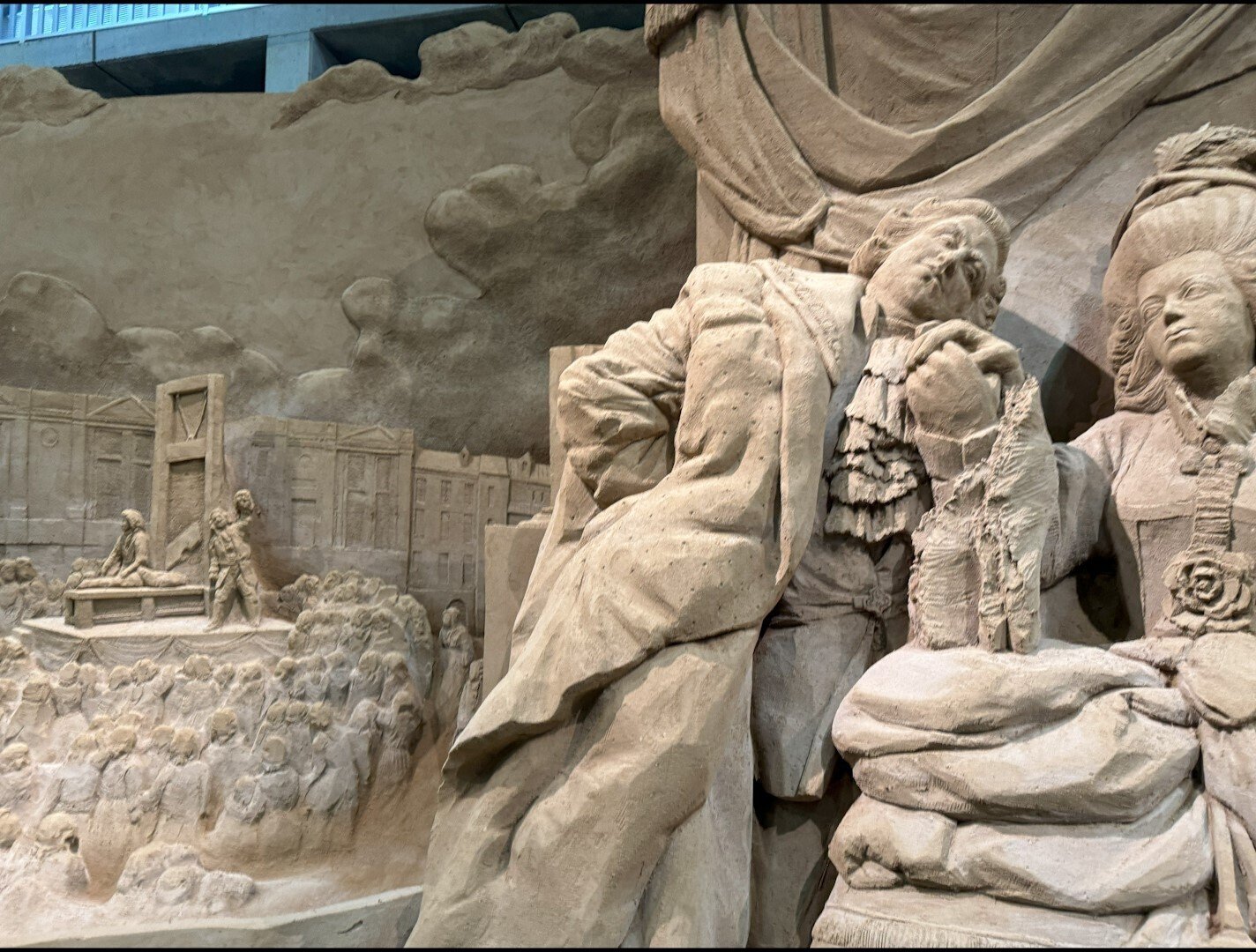 砂の美術館「砂で世界旅行・フランス編」にて壮大な砂の彫刻を見に行っ