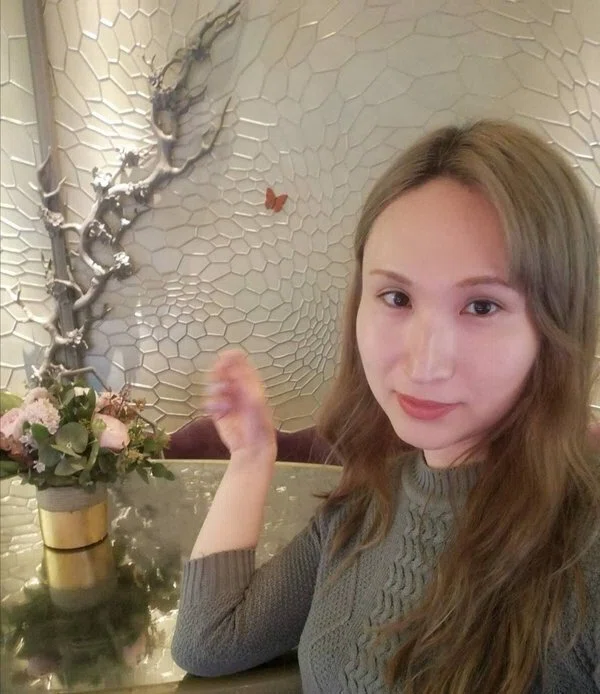 エバプロフィール写真