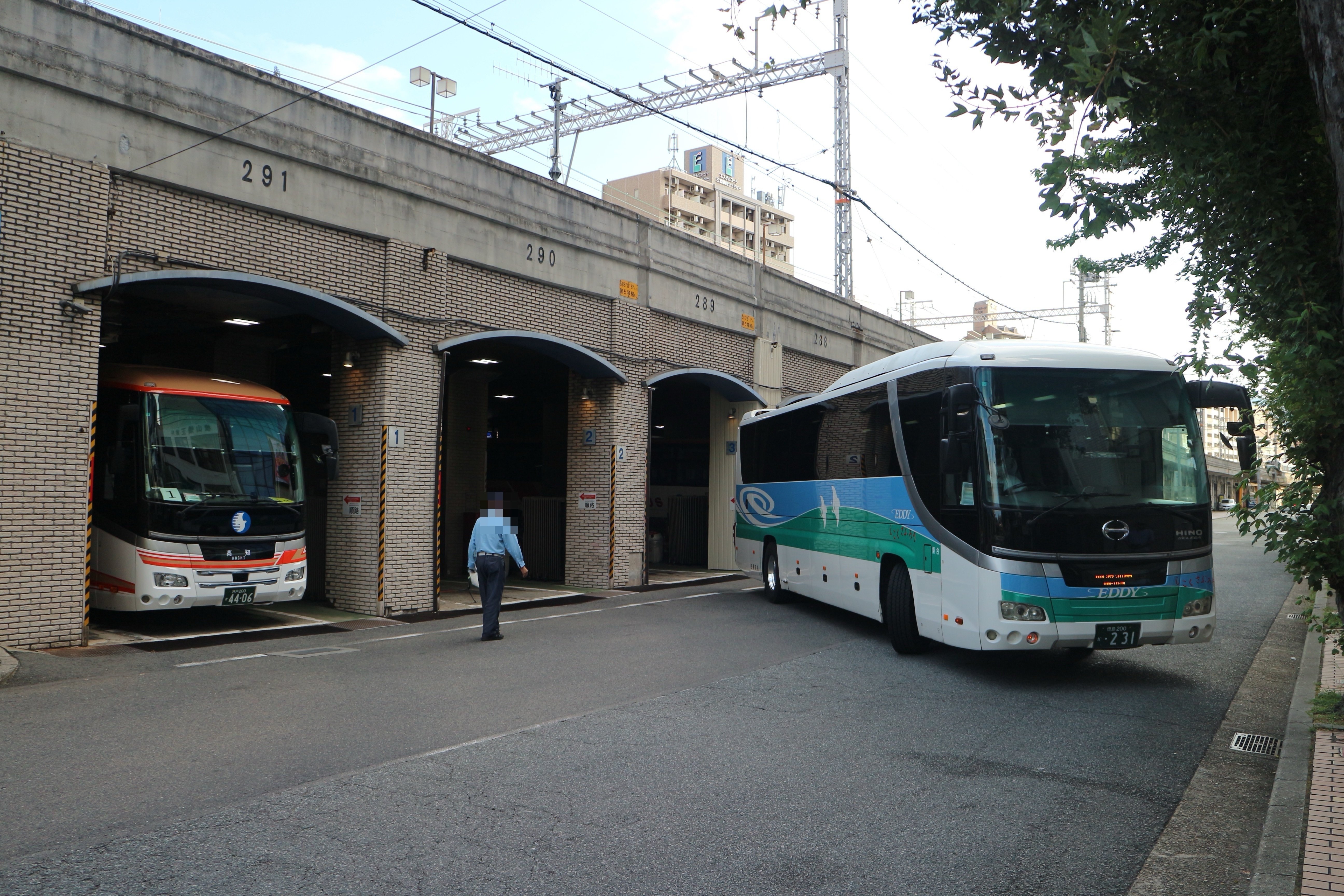 神姫バス】神戸営業所7930号車登場｜垂水の止利