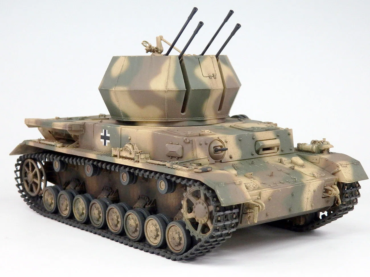 ドイツ戦車 色 ダークグリーンの答え 内藤あんも