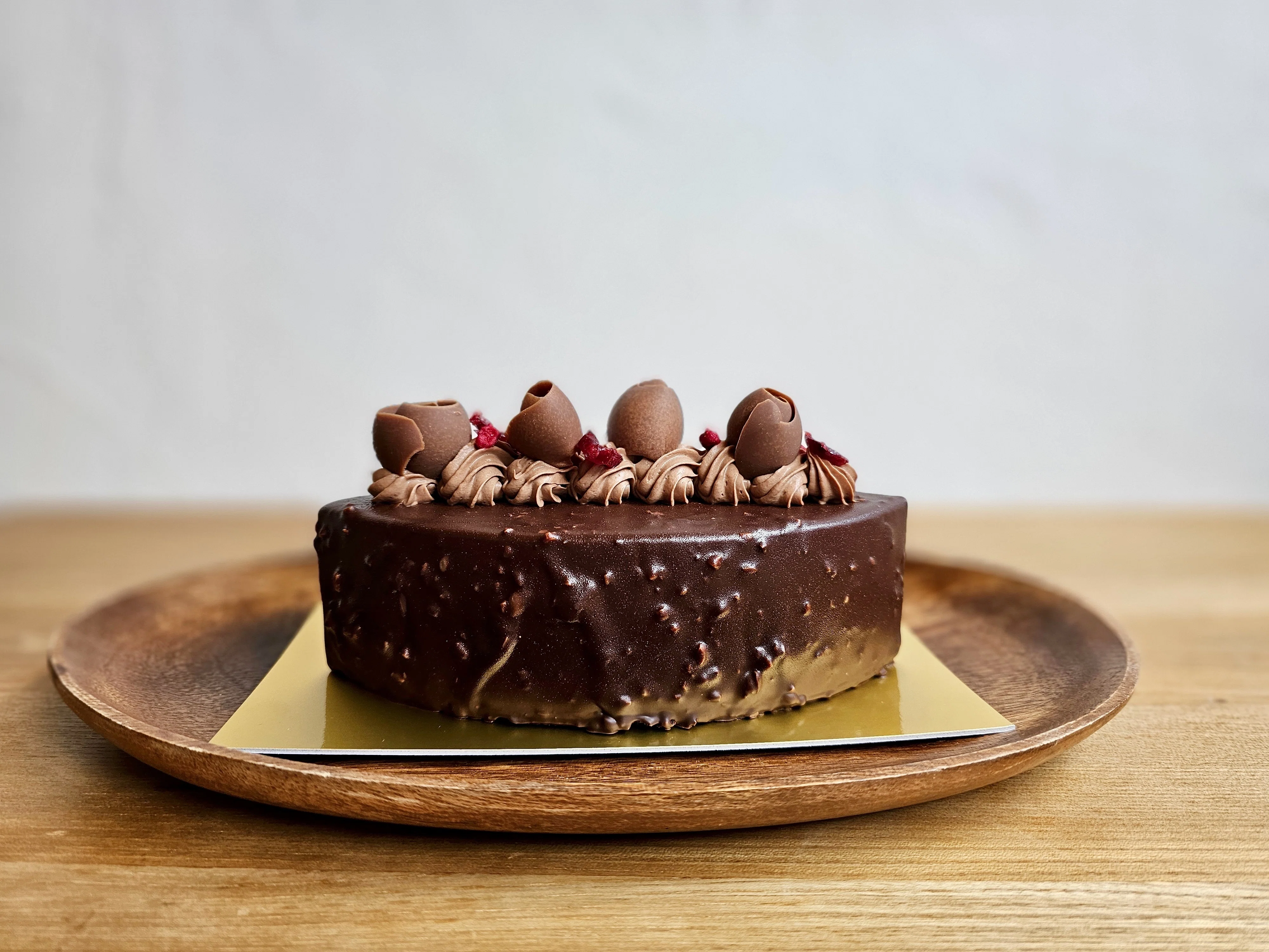 193 自分のためにホールのチョコレートケーキを買う / すこーしお金の