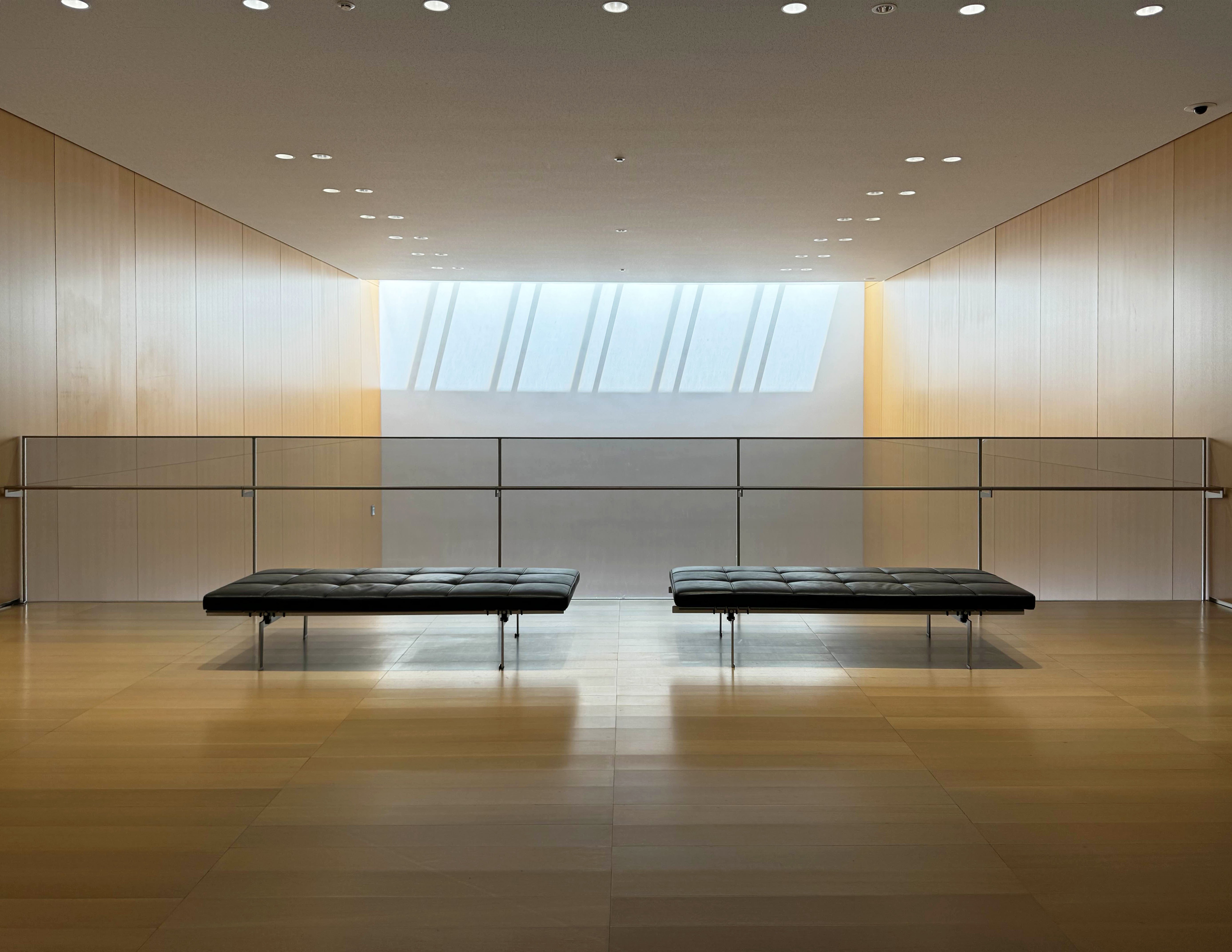 ○美術館の名作椅子#15○京都国立博物館 平成知新館｜mata