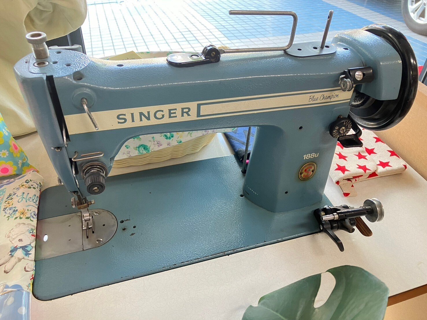 PINE製の直線縫い 足踏みミシン