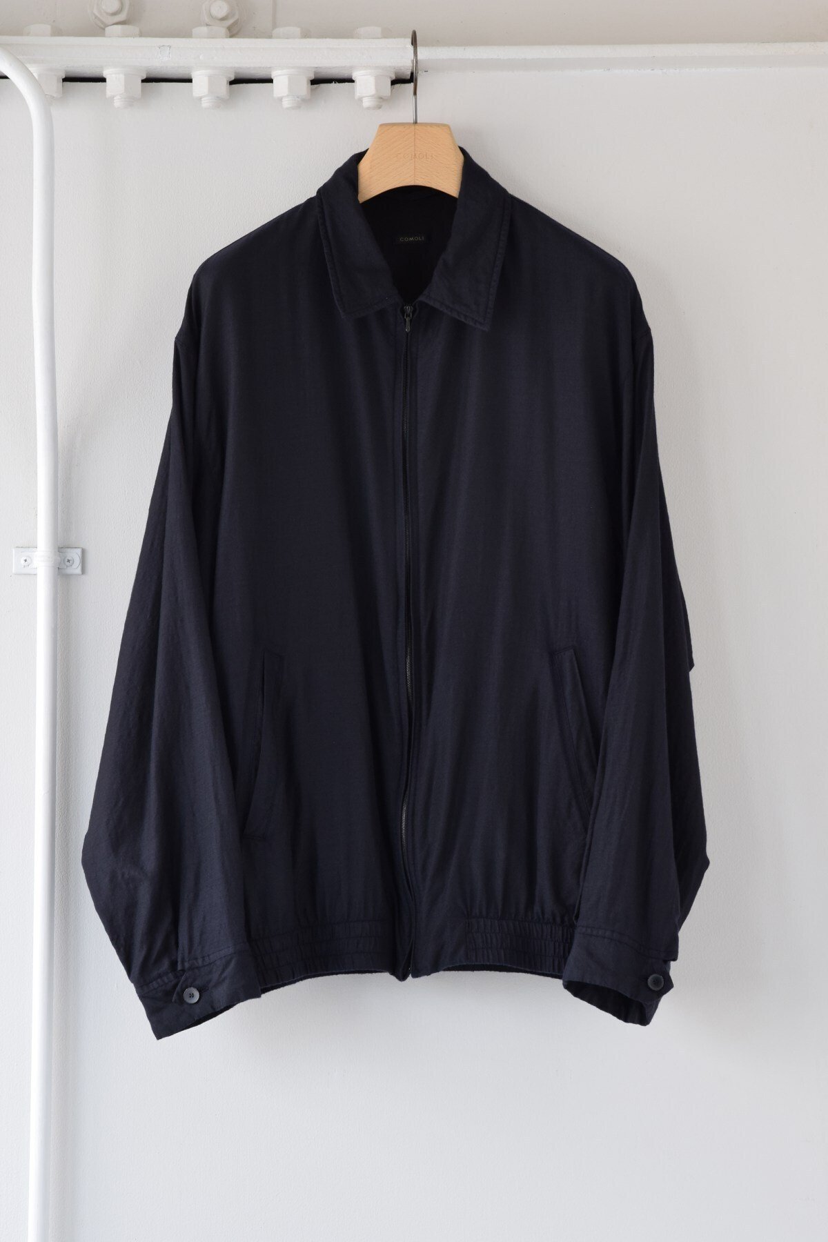 コモリ 24aw 美品タグ付き カシミア トラック ジャケット サイズ3 コモリ 24aw 美品タグ付き カシミア トラック ジャケット サイズ3