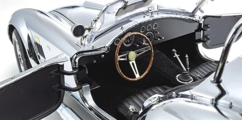 京商からミラーポリッシュのシェルビー コブラ 427S/Cが1/18・1