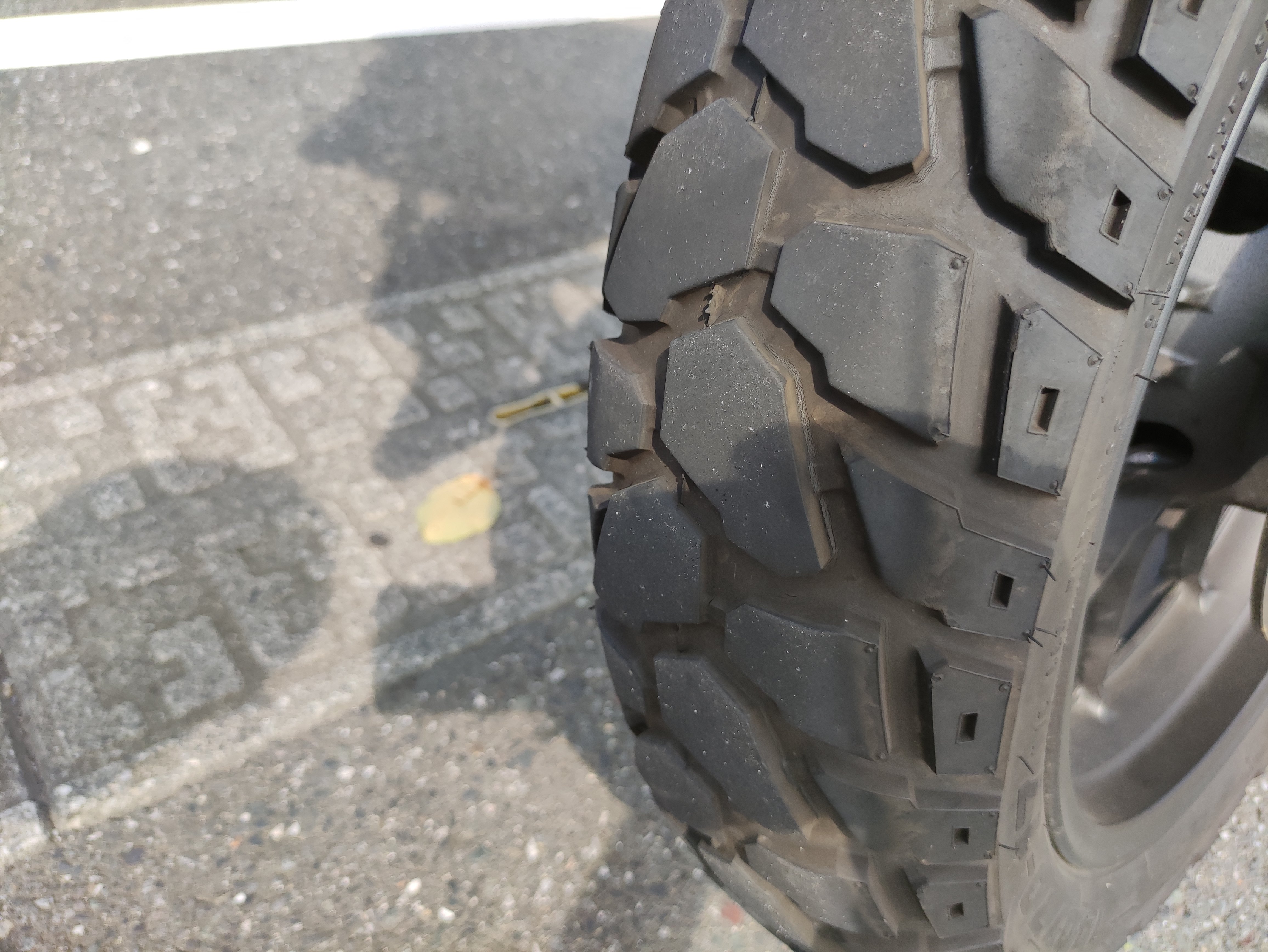 タイヤ選び Vストローム250SX｜おくと