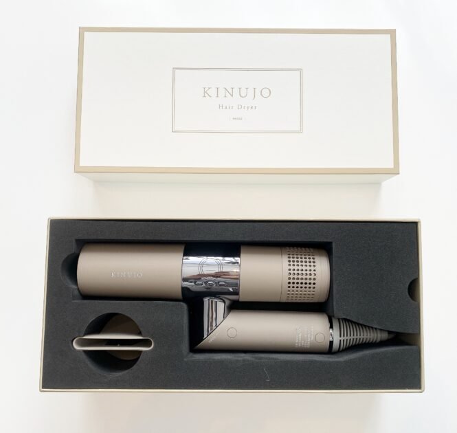 【比較的美品】絹女 KINUJO ヘアドライヤー キヌジョ 箱付き 比較的美品】絹女 KINUJO ヘアドライヤー キヌジョ 箱付き 20代～40代