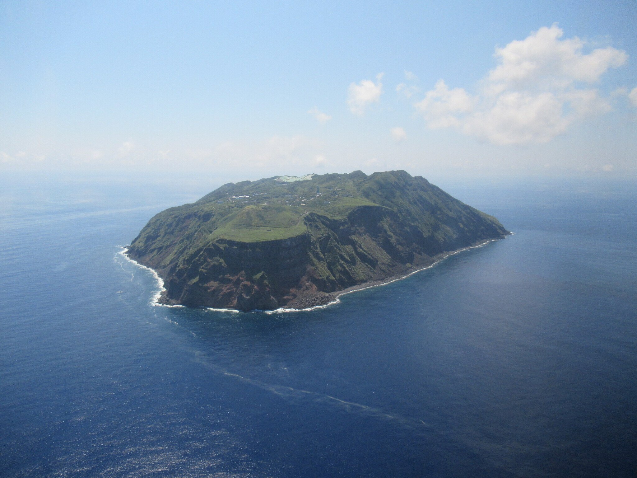 はじめての青ヶ島へ(3)（8/13 青ヶ島）｜カキガラチョウの松