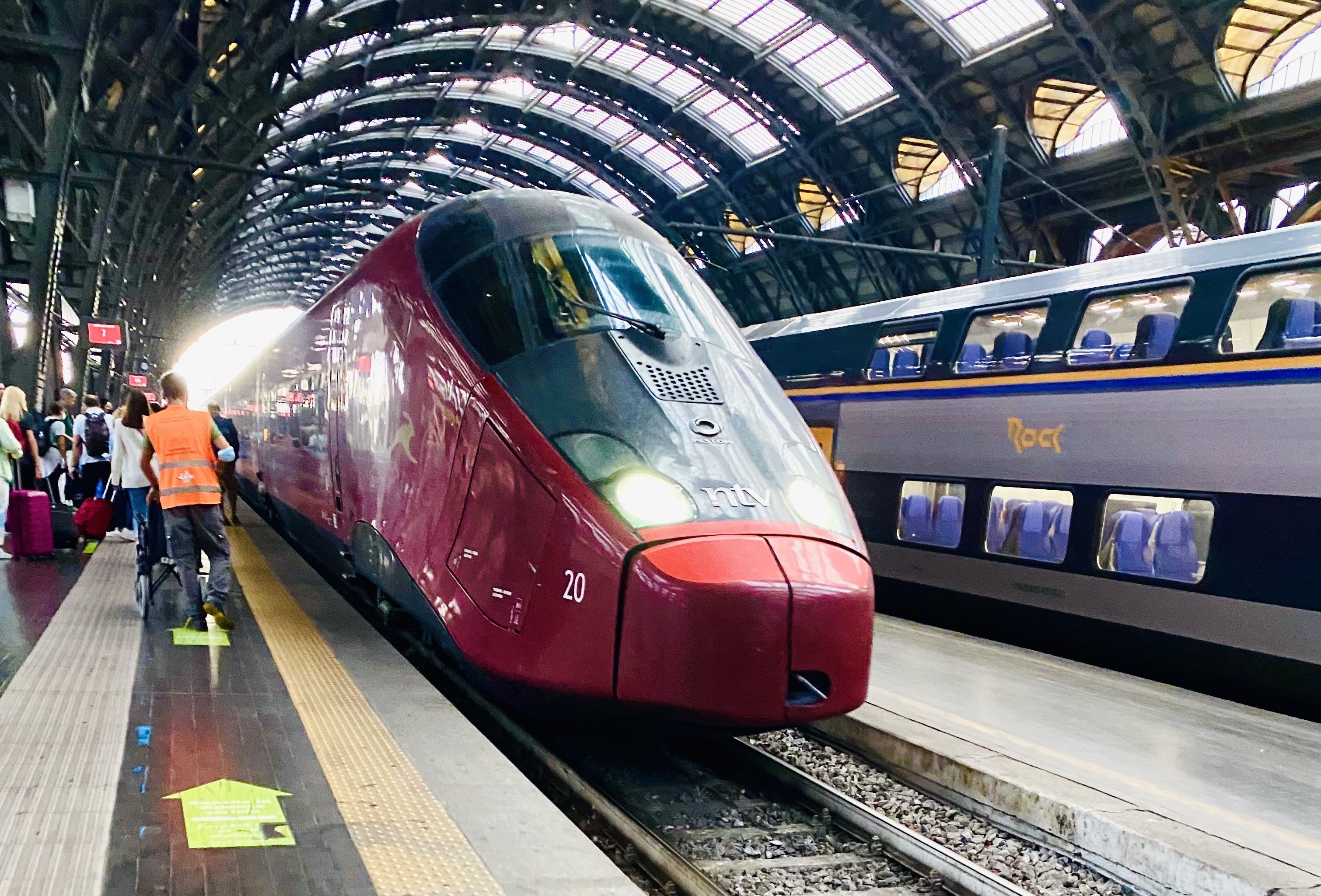 イタリアの新幹線はフェラーリモデル!｜てんかく忍者