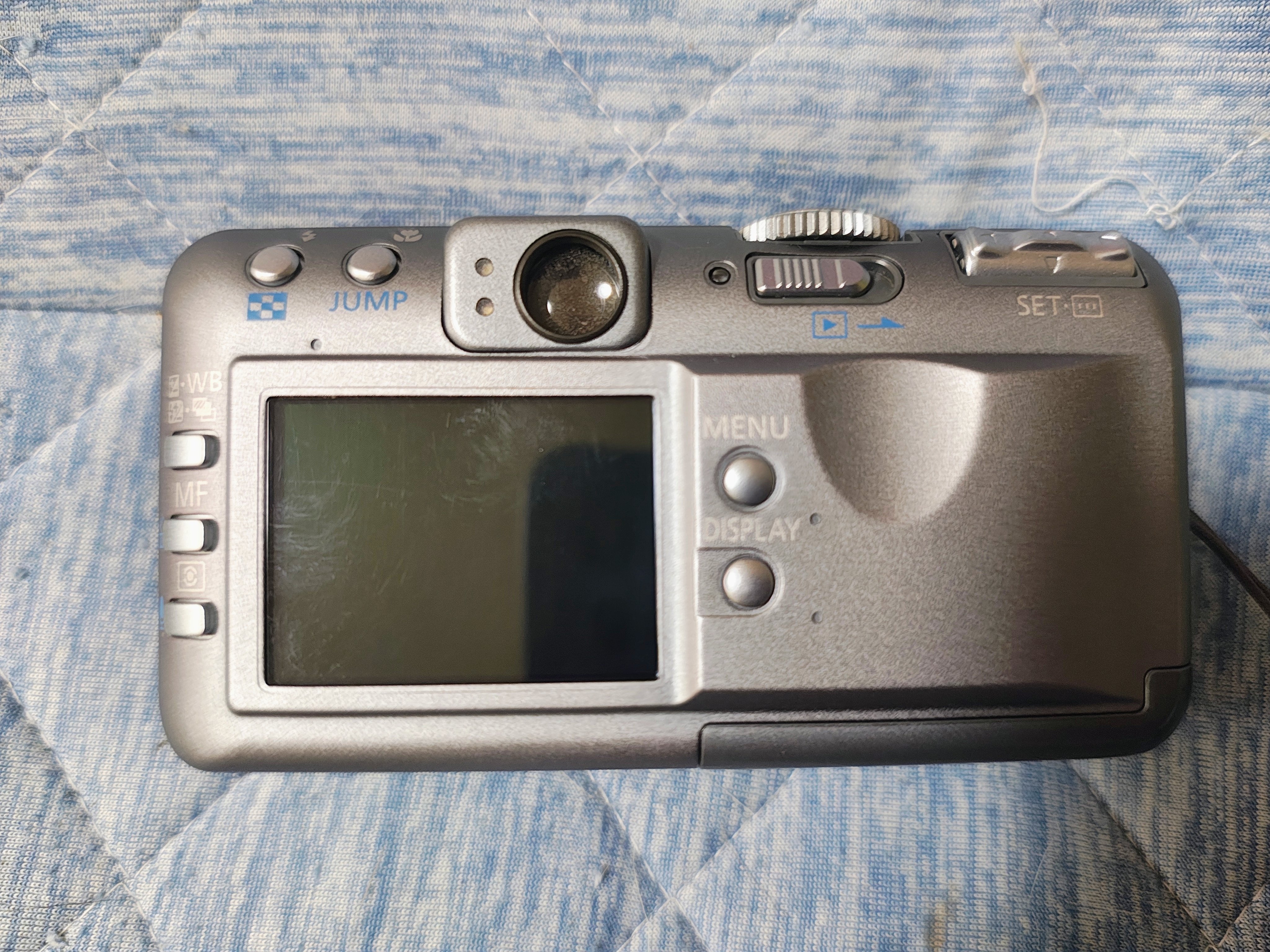 PowerShot S40 - Canon Camera Museum