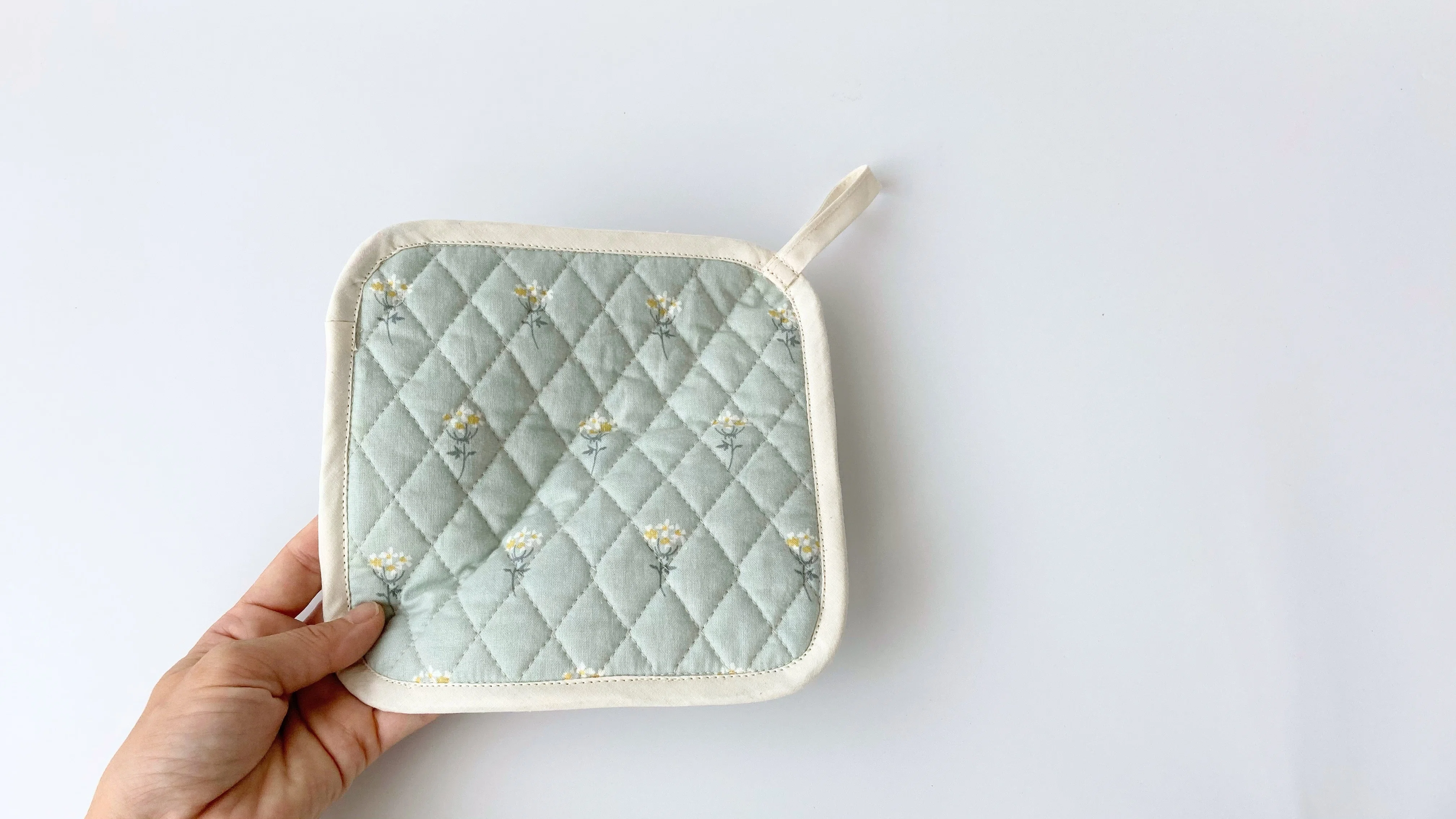 無料記事】鍋敷きにもなるスクエア鍋掴みの作り方｜nahoppe_handmade