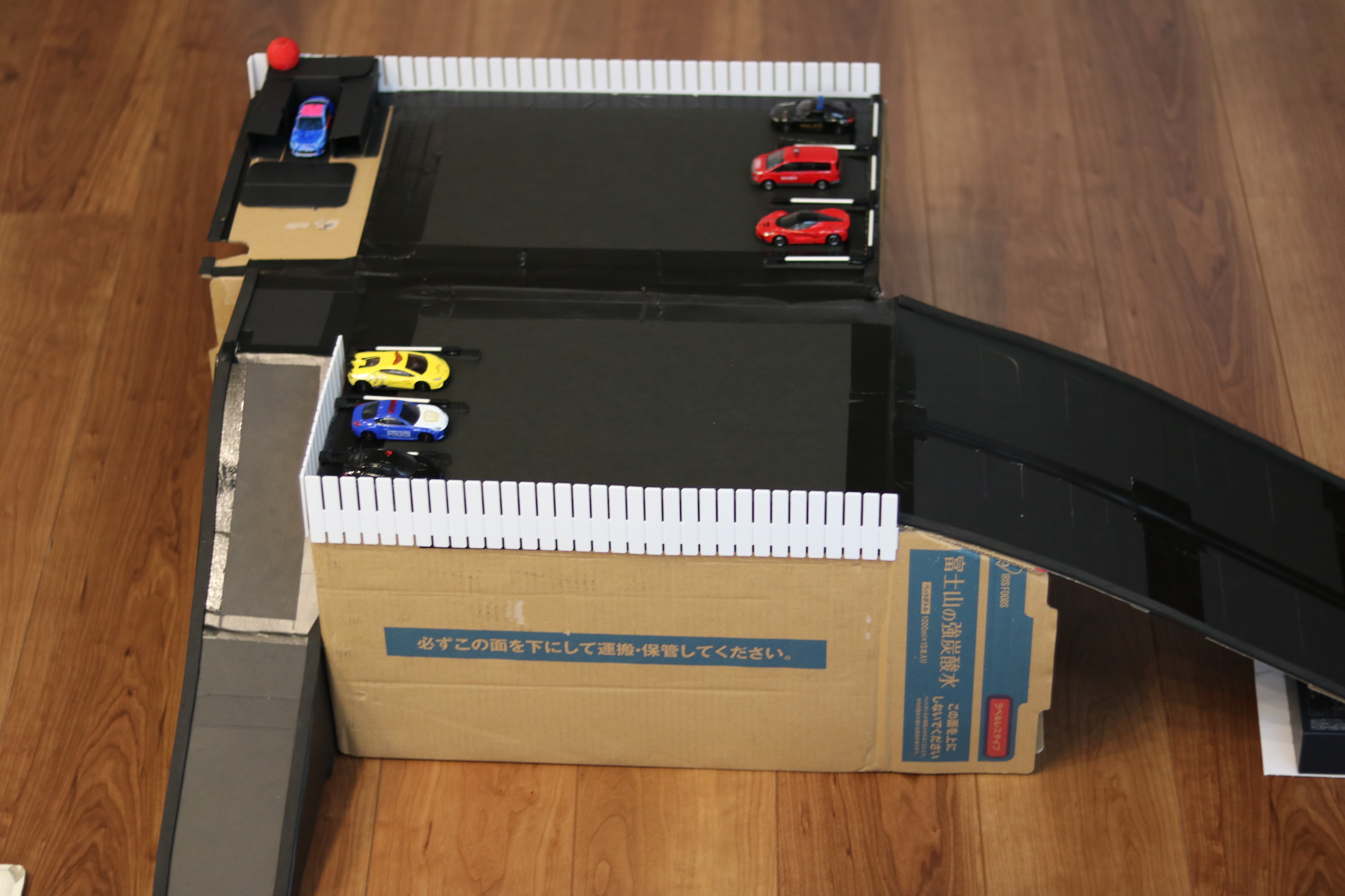 トミカ木製手作り駐車場（スモ－ルピンク）SP04 トミカ木製手作り駐