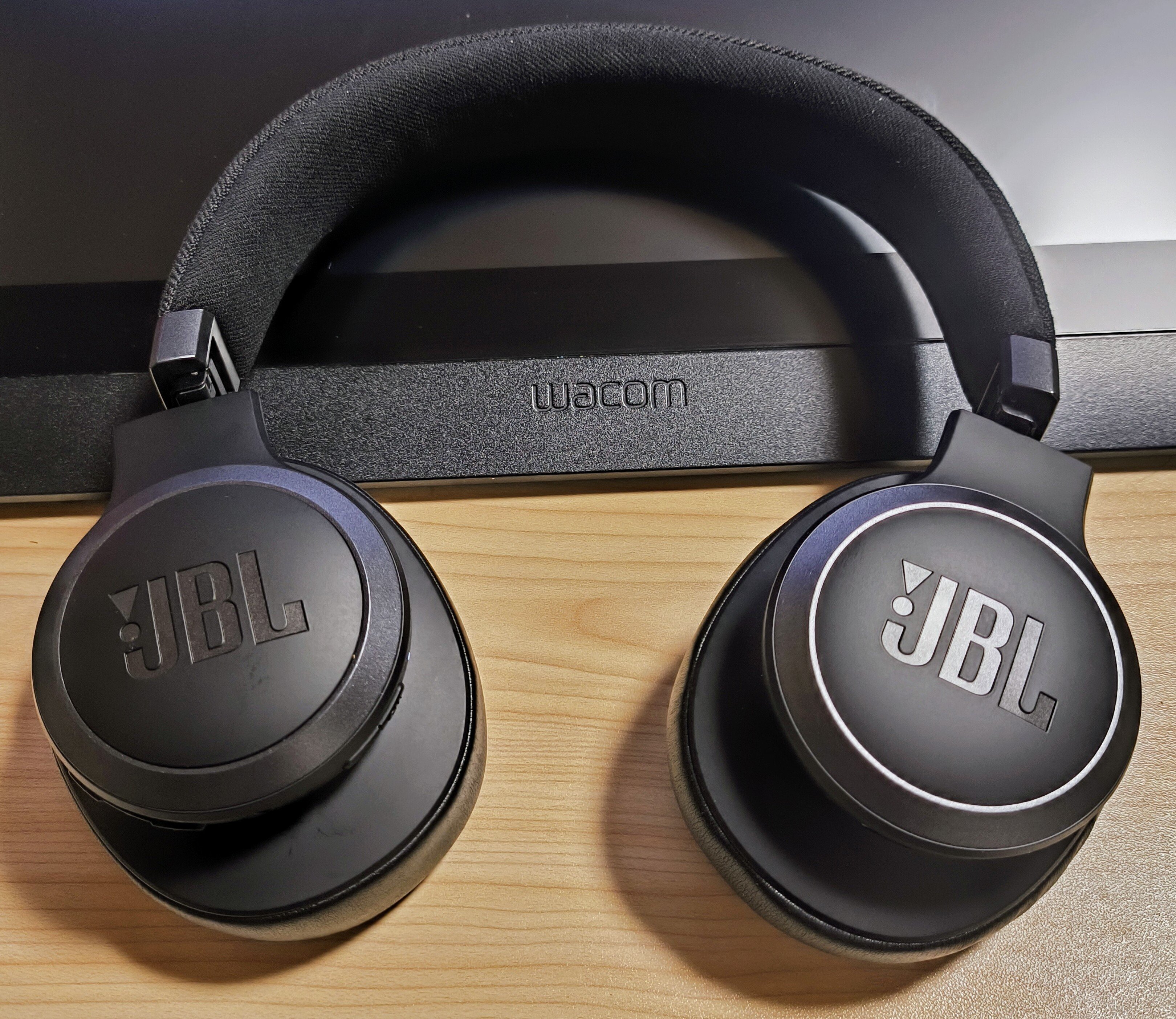 校*価様 JBL LIVE 770 NC ブラック （付属品全てあります） 校*価様 JBL LIVE 770 NC ブラック （付属品全てあります