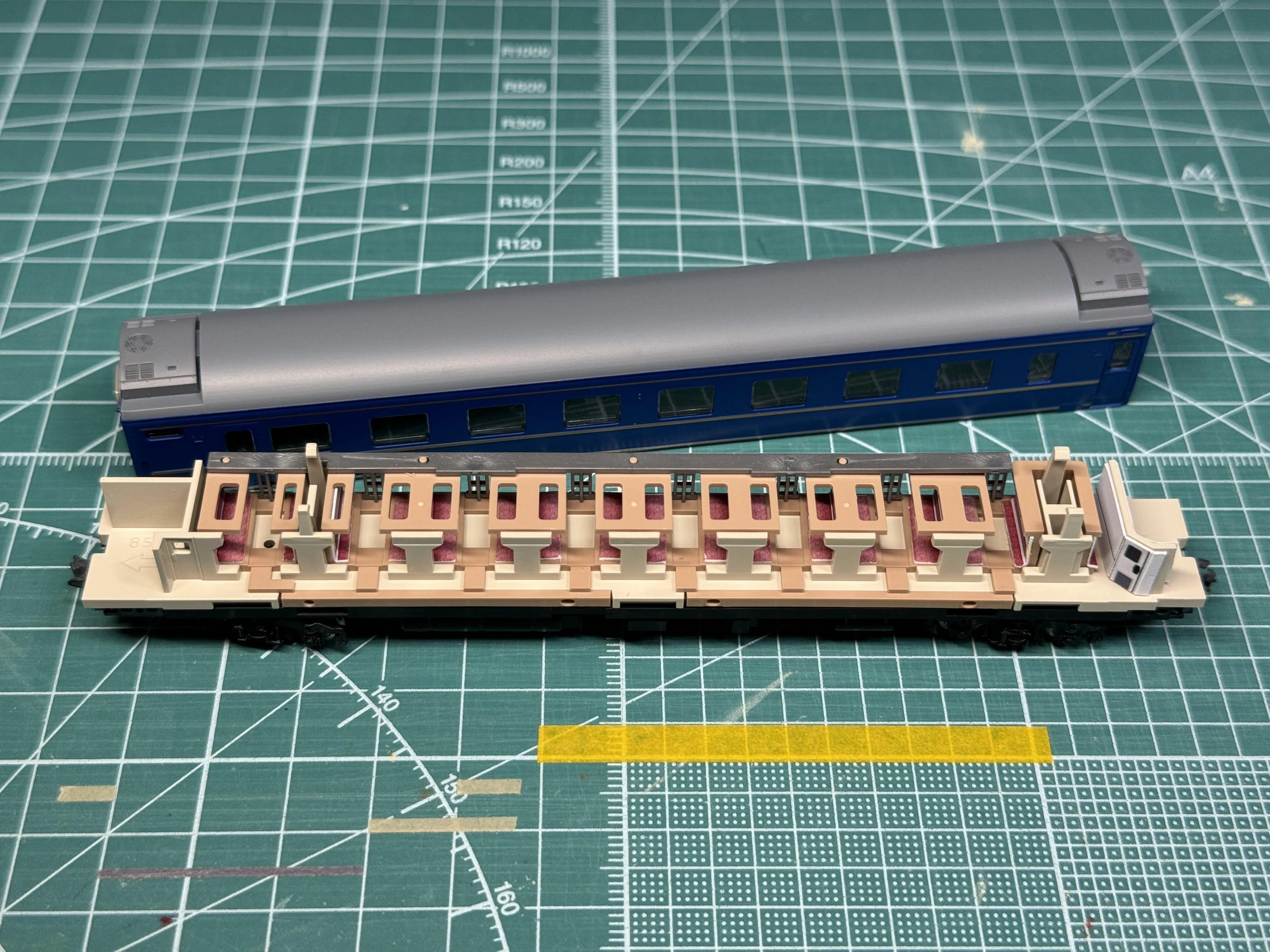 3014 北斗星 開放B寝台「オハネ25-0、100（東）」内装クラフトシート