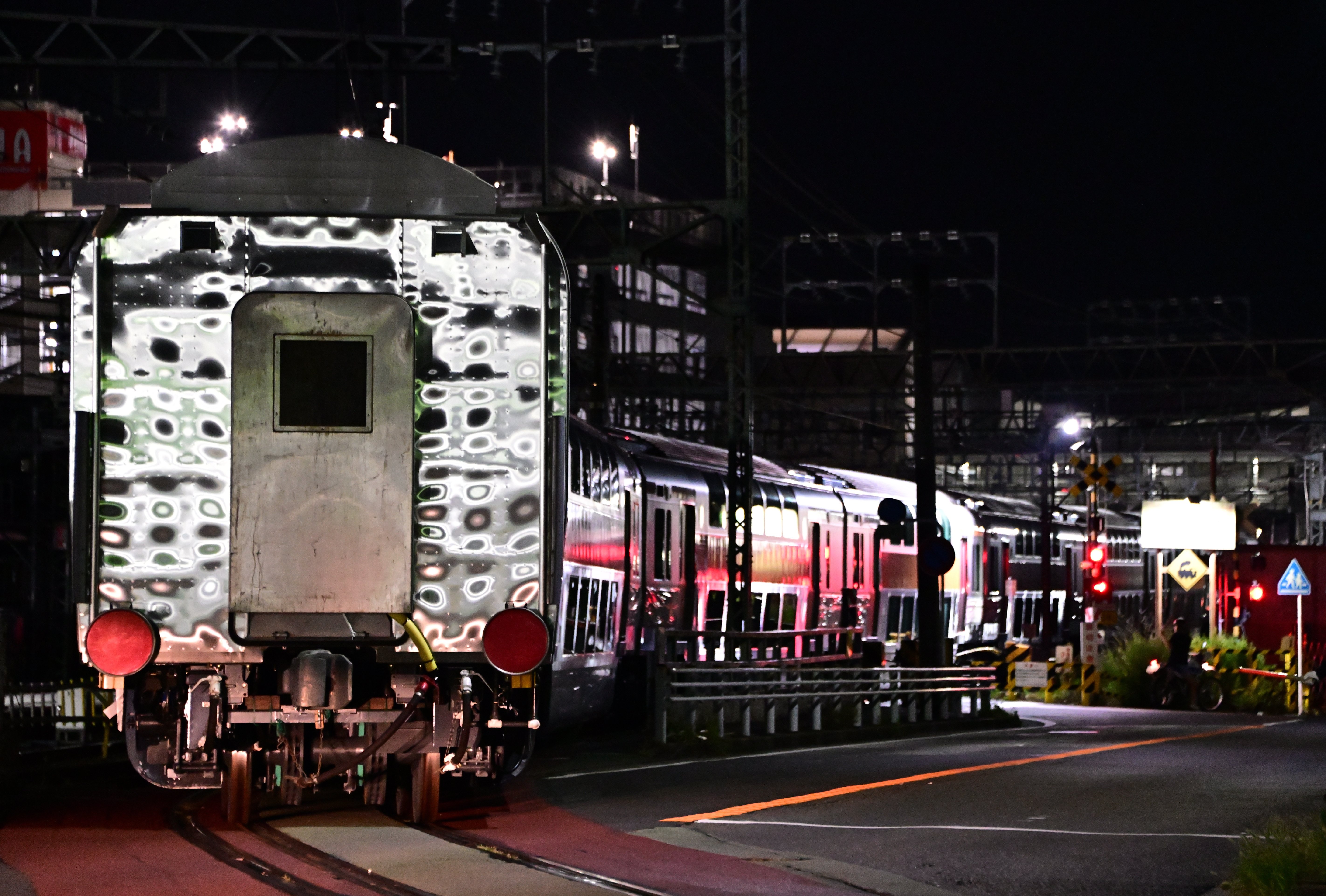 J‐TREC出場】【JR東日本】 E233系0番台グリーン車(サロE232-41〜44+