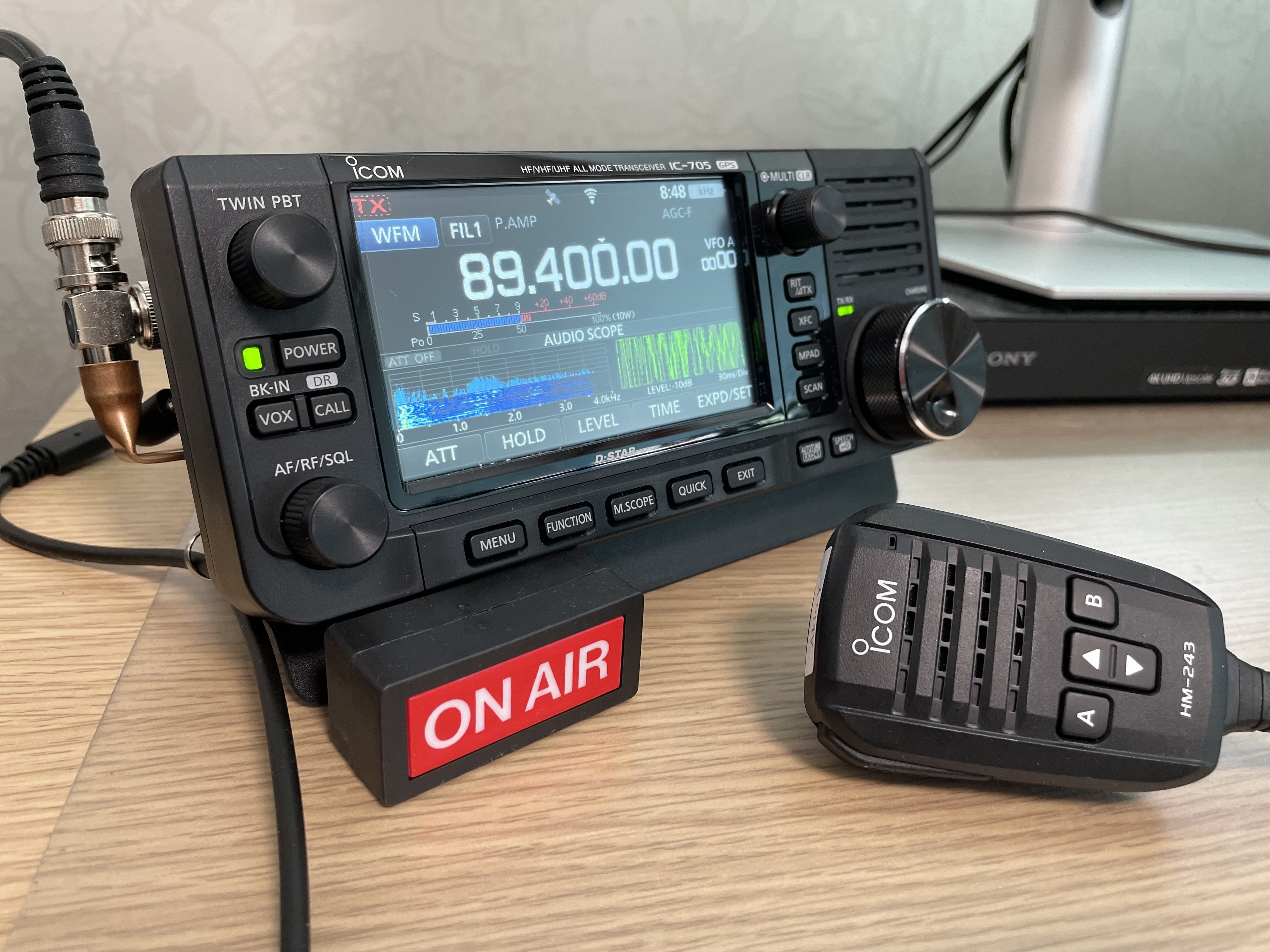 ICOM IC-705｜Akio van der Meer